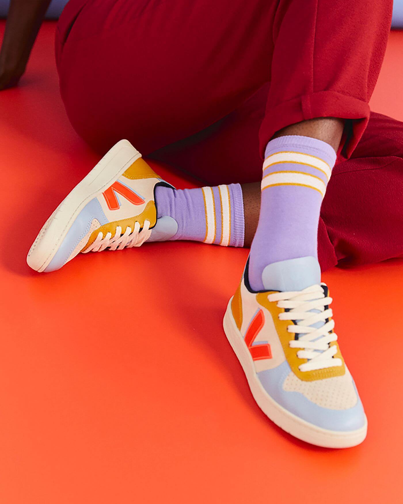 on feet - VEJA x Make My Lemonade - V-10 - Sable - VV032749