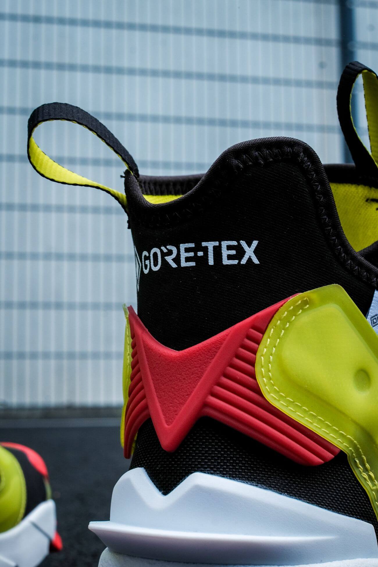 Reebok - Insta Pump Fury OG Hi Gore-Tex Infinium - black/acid yellow/vector red - S23866