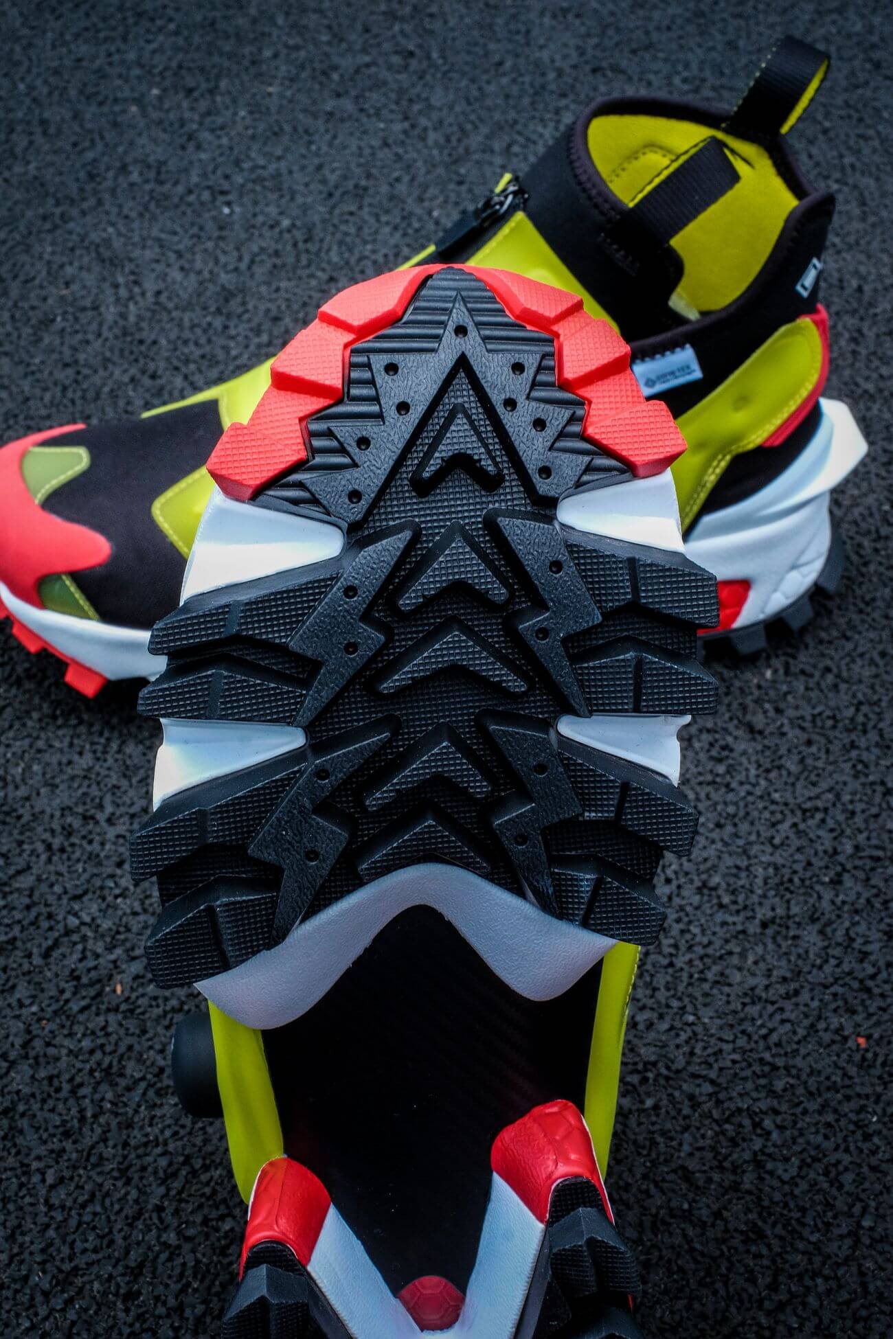 outsole details of the Reebok - Insta Pump Fury OG Hi Gore-Tex Infinium - black/acid yellow/vector red - S23866