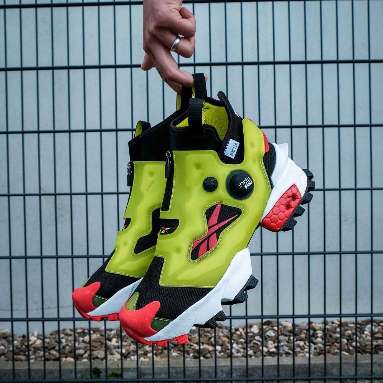 Reebok Instapump Fury OG Boot Gore-Tex Infinium Black / Acid Yellow / Vector Red