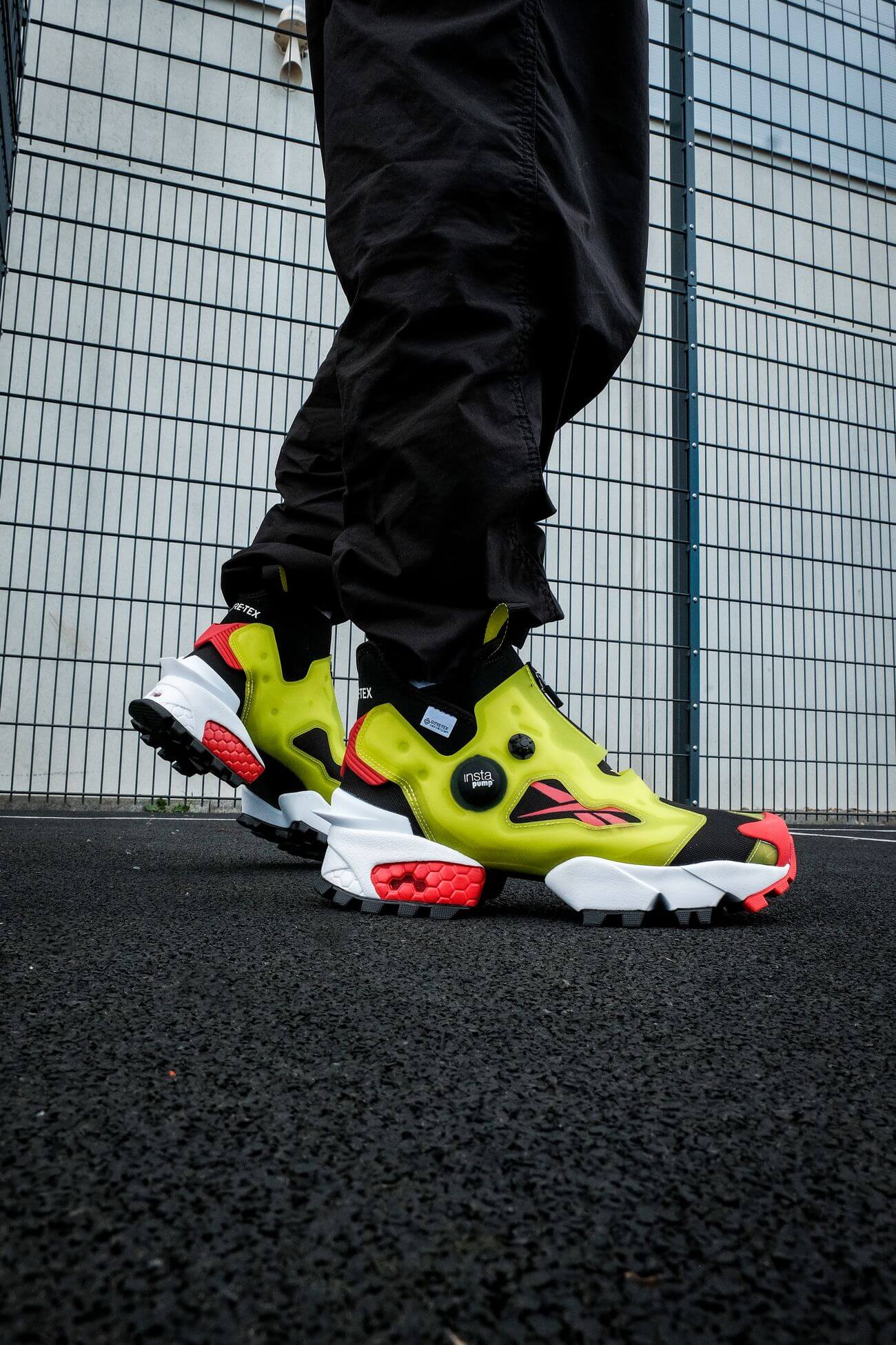 Reebok - Insta Pump Fury OG Hi Gore-Tex Infinium - black/acid yellow/vector red - S23866