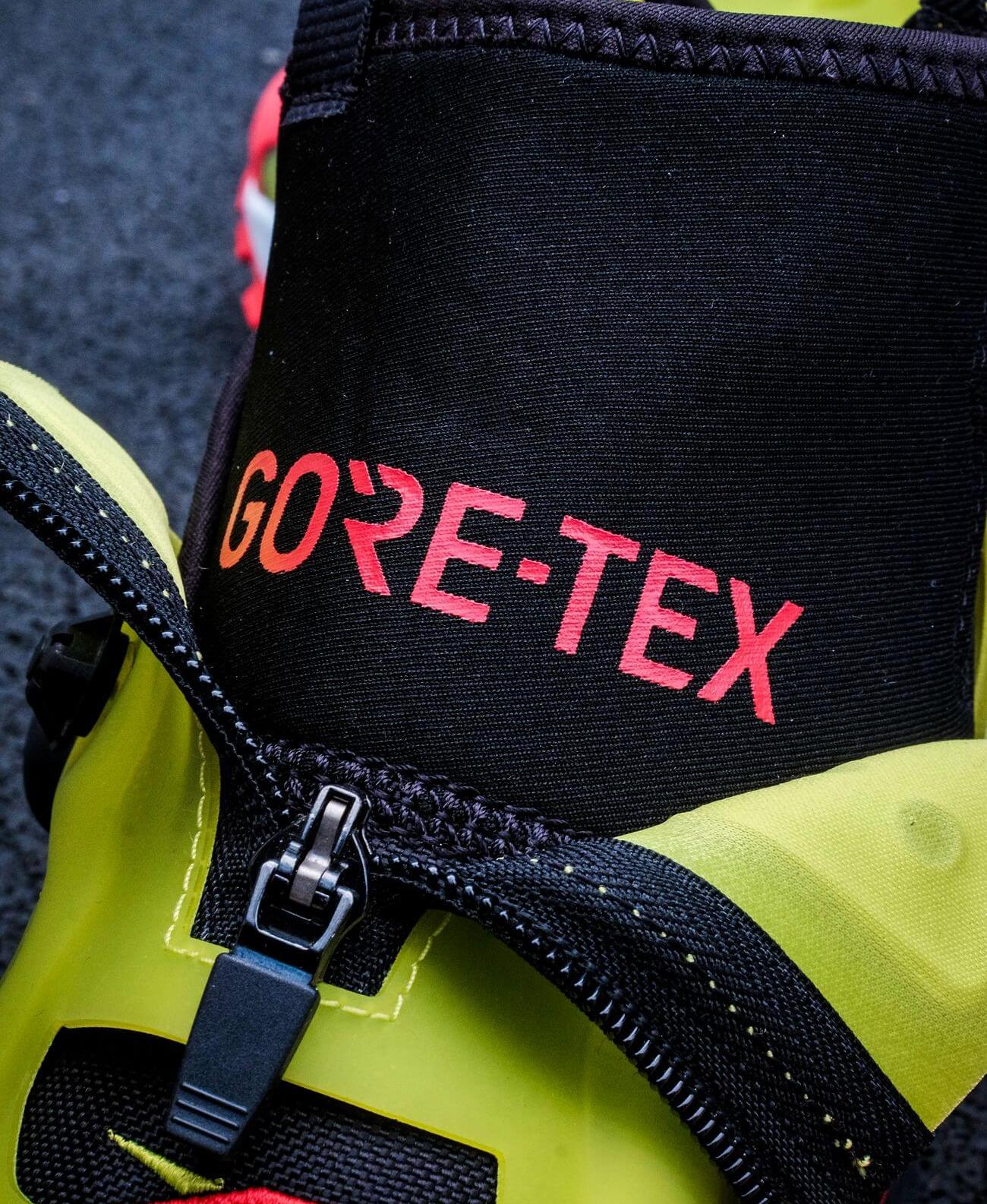 Reebok Instapump Fury OG Boot Gore-Tex Infinium Black / Acid Yellow / Vector Red