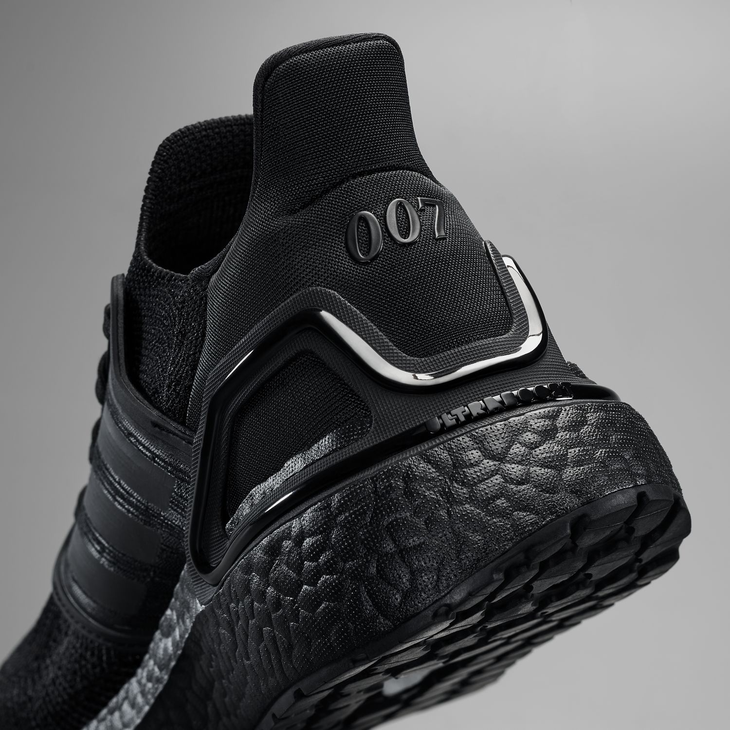 adidas x James Bond „No Time To Die“ UltraBOOST collection