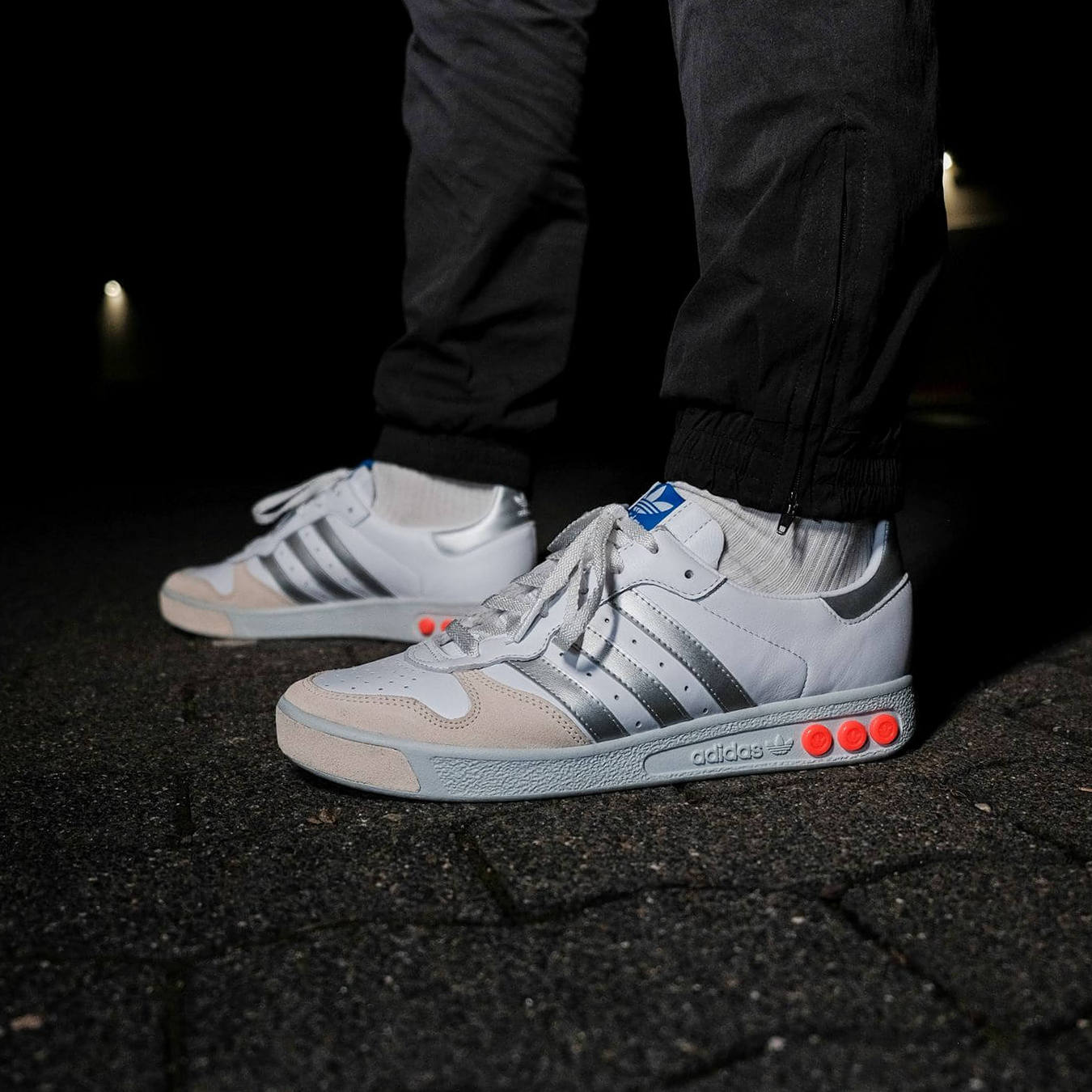 on feet photo - adidas - G.S. - cloud white/silver metallic/wonder white - H01818