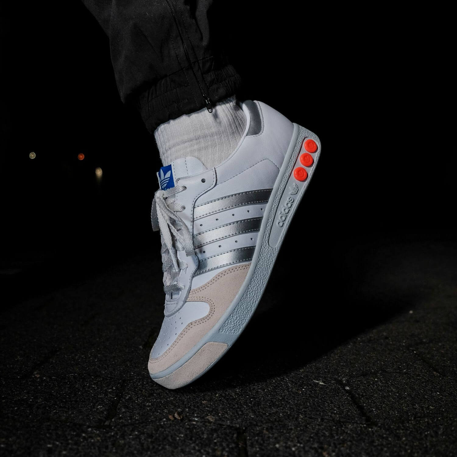 on feet - adidas - G.S. - cloud white/silver metallic/wonder white - H01818