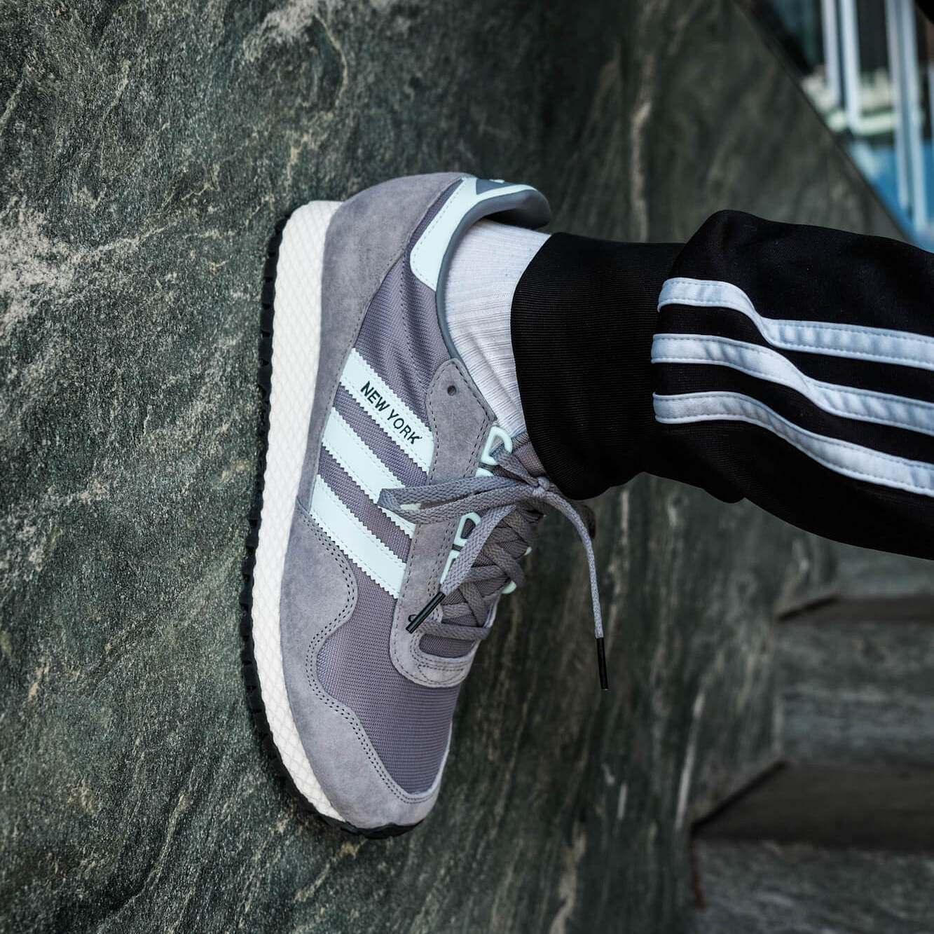 adidas New York „Grey / Halo Blush“