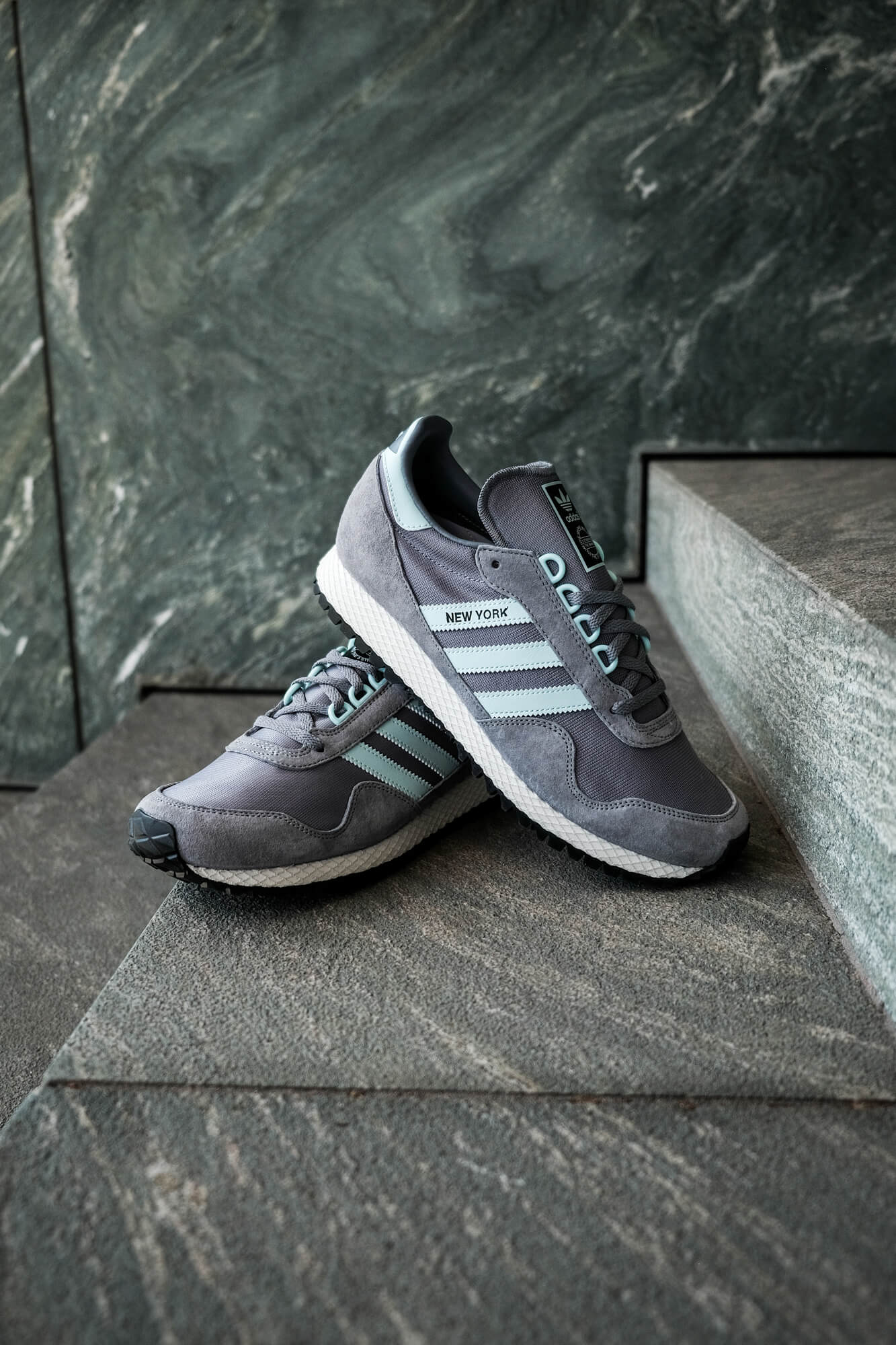 adidas New York „Grey / Halo Blush“