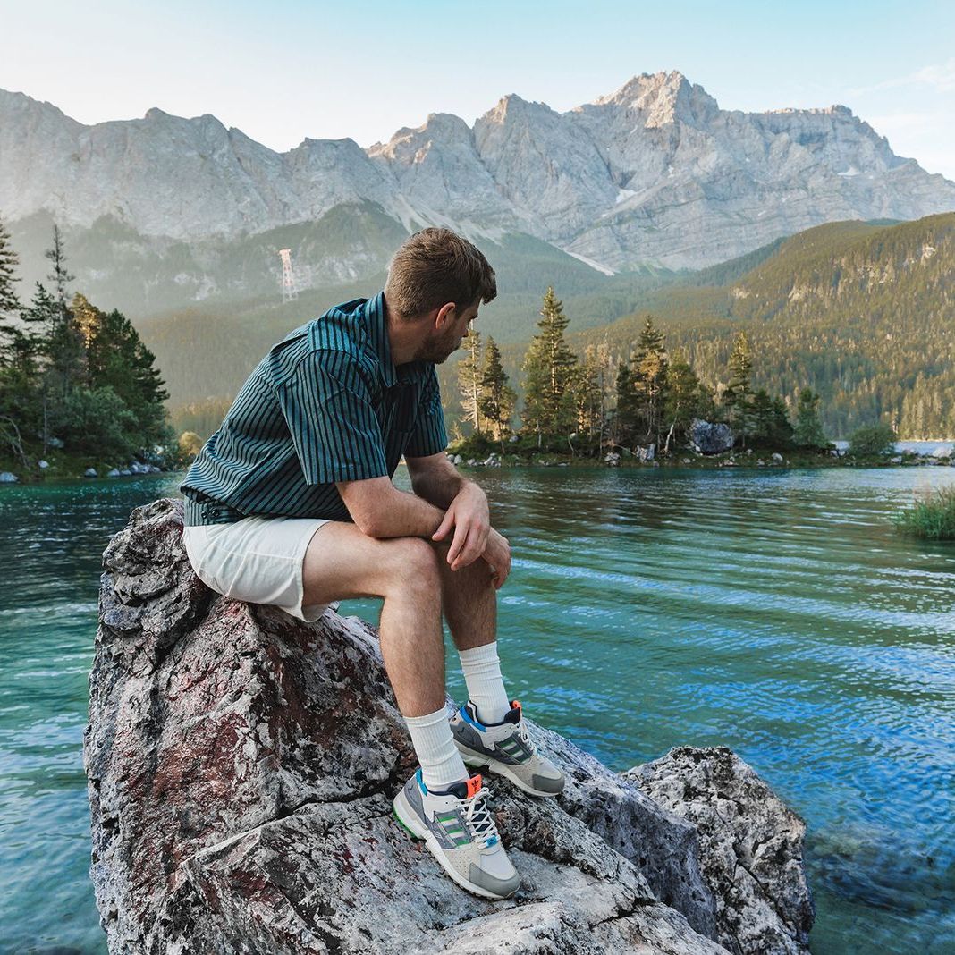 The adidas x 43einhalb ZX 10000 „Joint Path“ World – eine Ode an die Sneaker Store Collabo