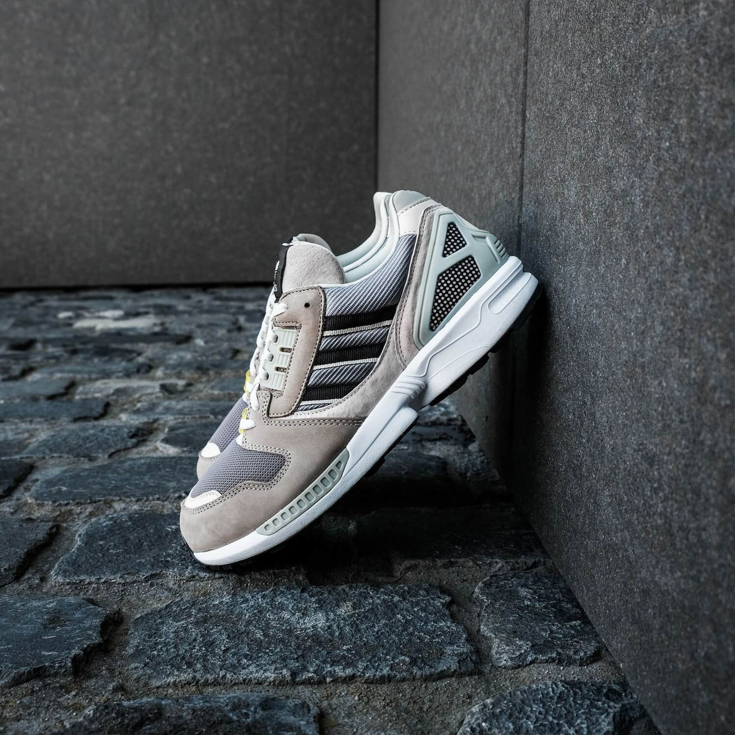 adidas - ZX 8000 - feather grey/core black/aluminium - H02124