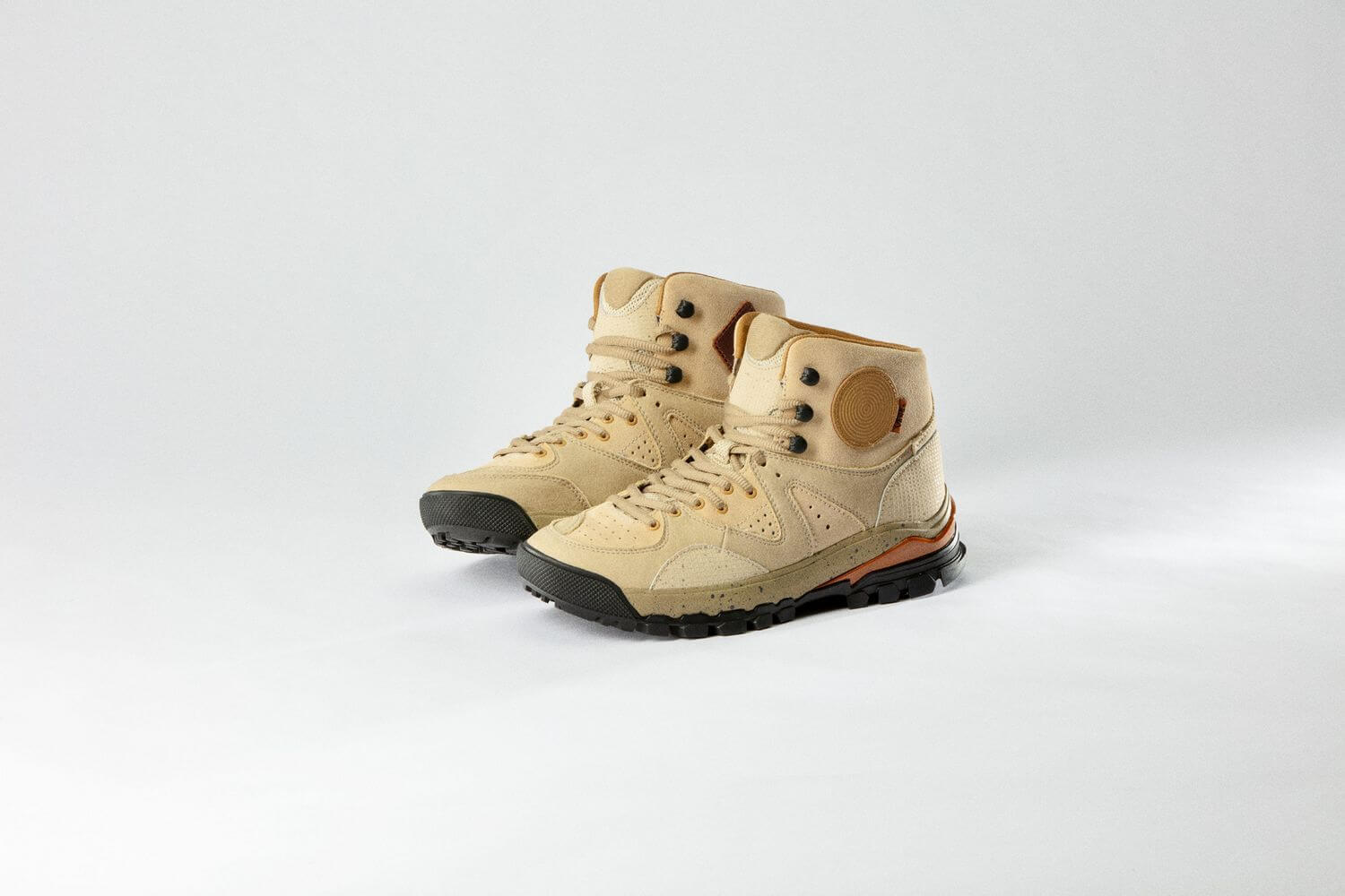 Vault by Vans x Taka Hayashi - AMZN TRL V3 LX Boot - marzipan/pebble