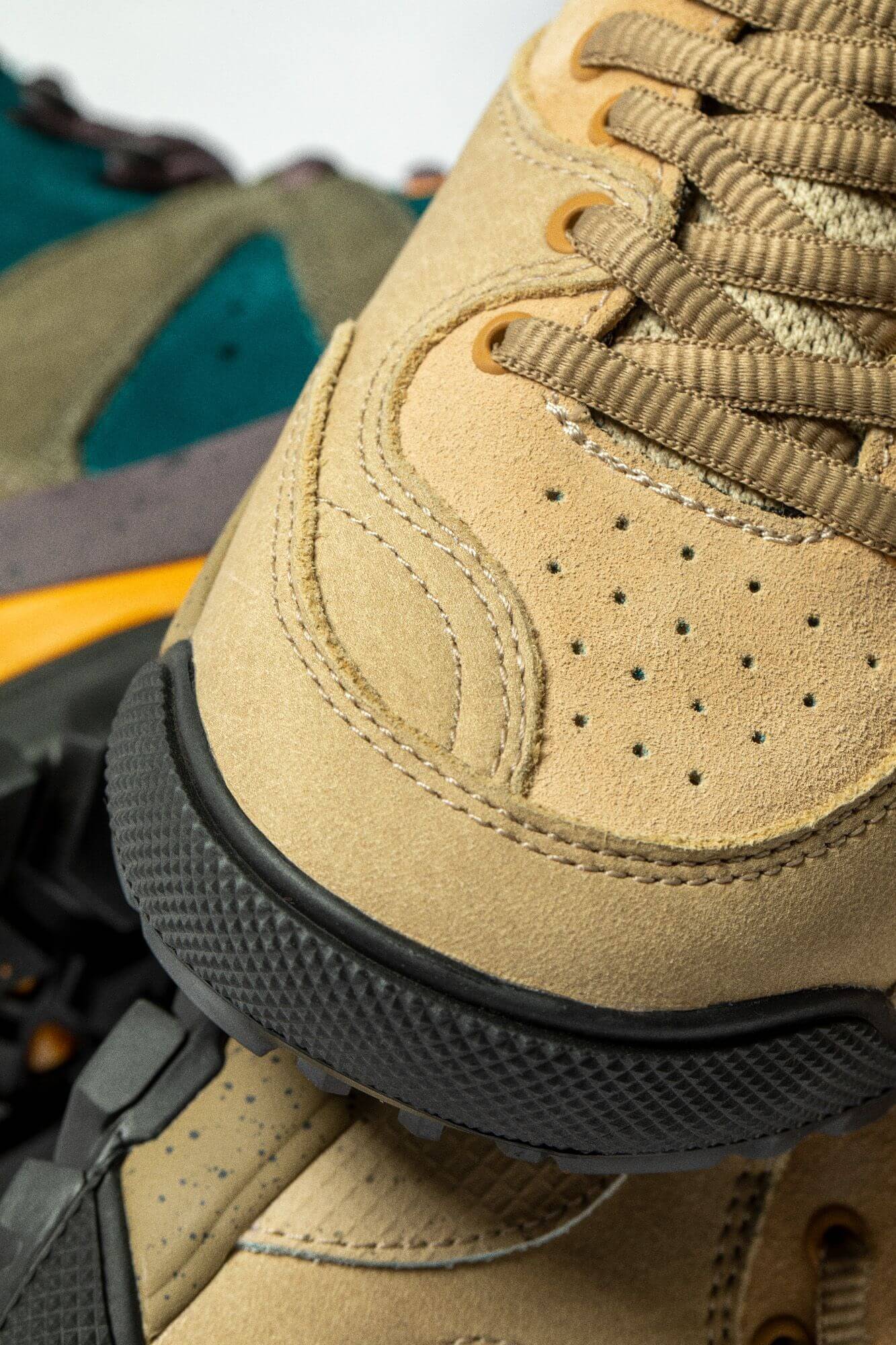 details toe box - Vault by Vans x Taka Hayashi - AMZN TRL V3 LX Boot - marzipan/pebble
