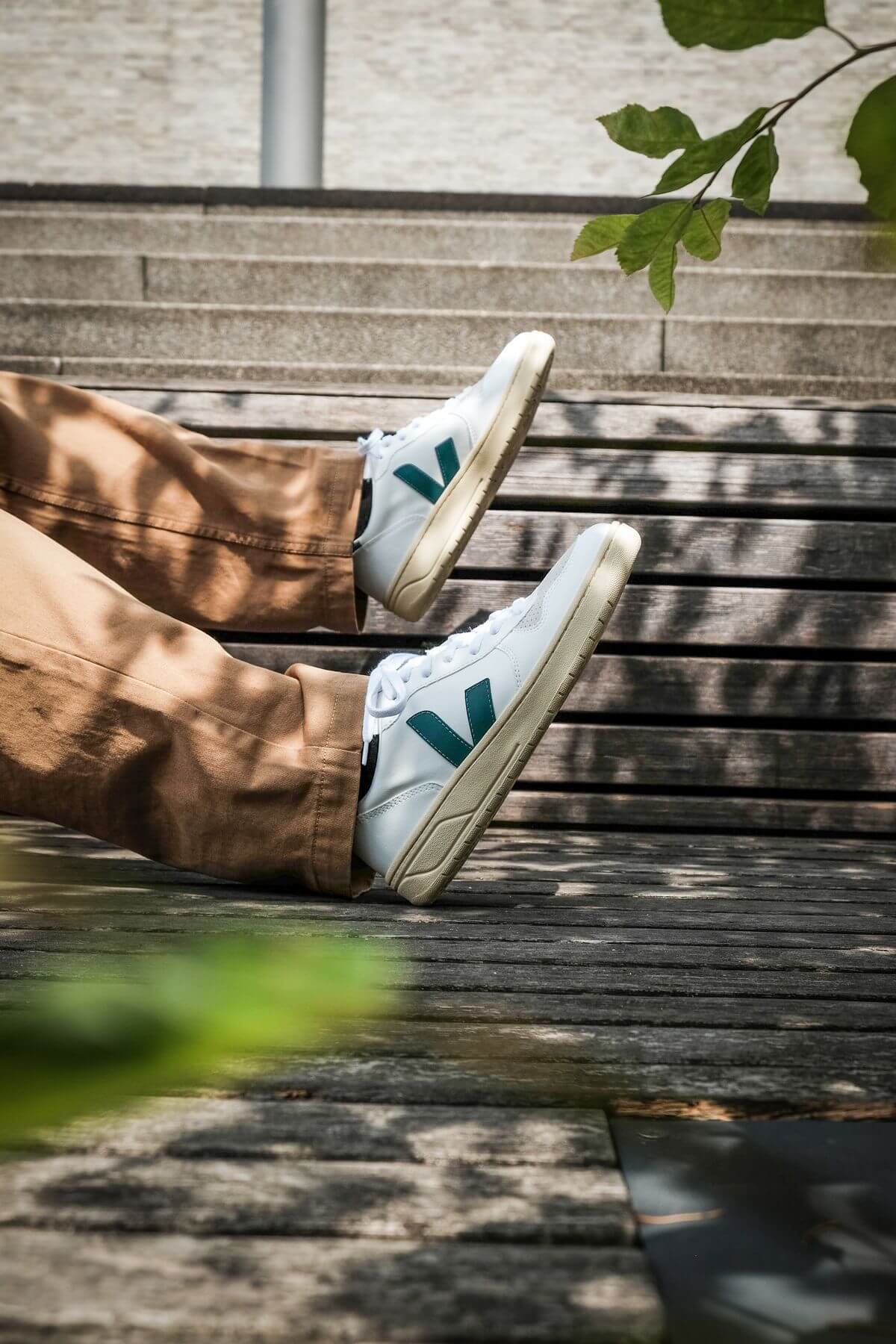 on feet photo - VEJA - V-10 CWL - white/brittany - butter sole - VX072733B