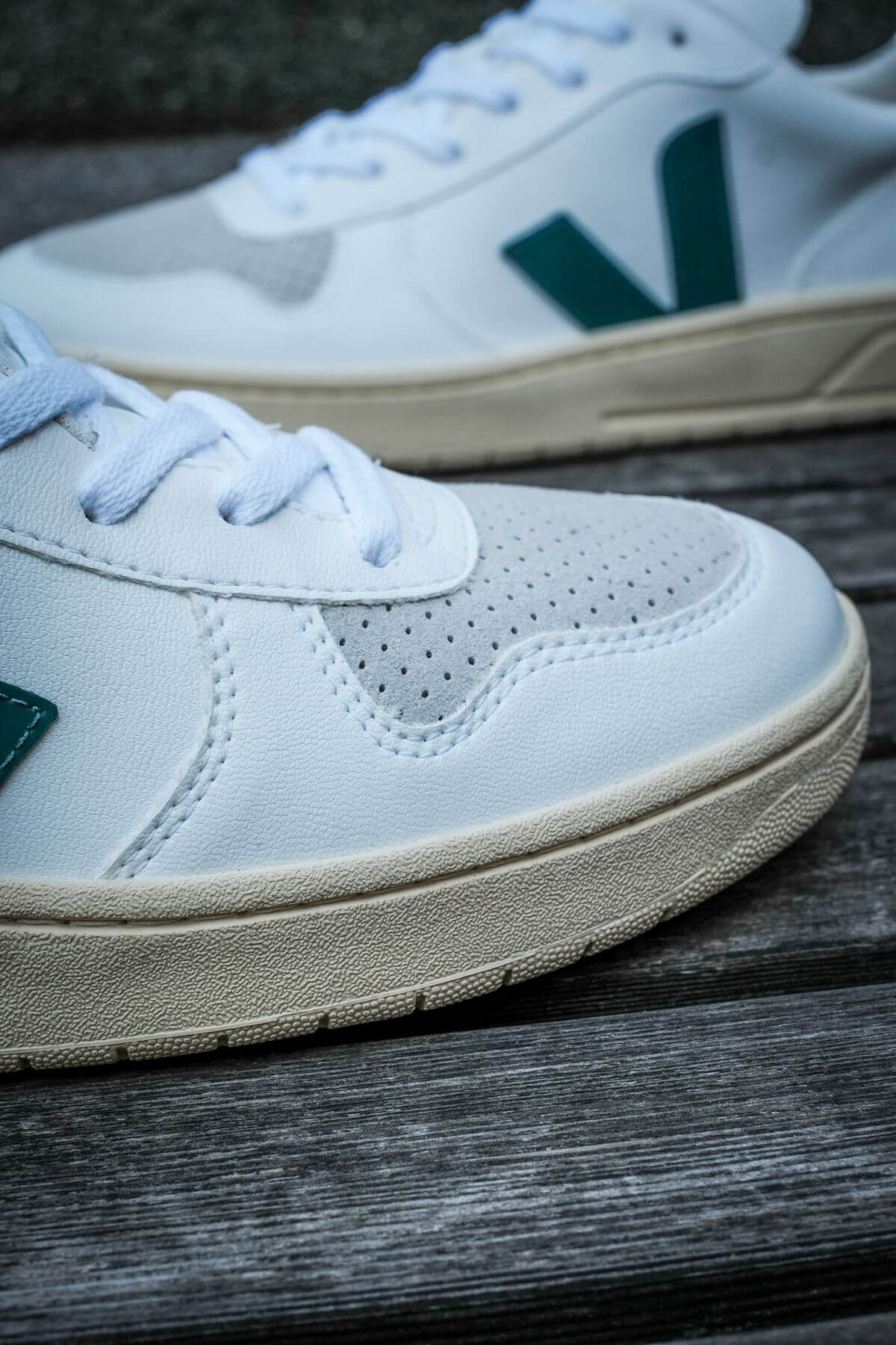 veja - v-10 toe box detail