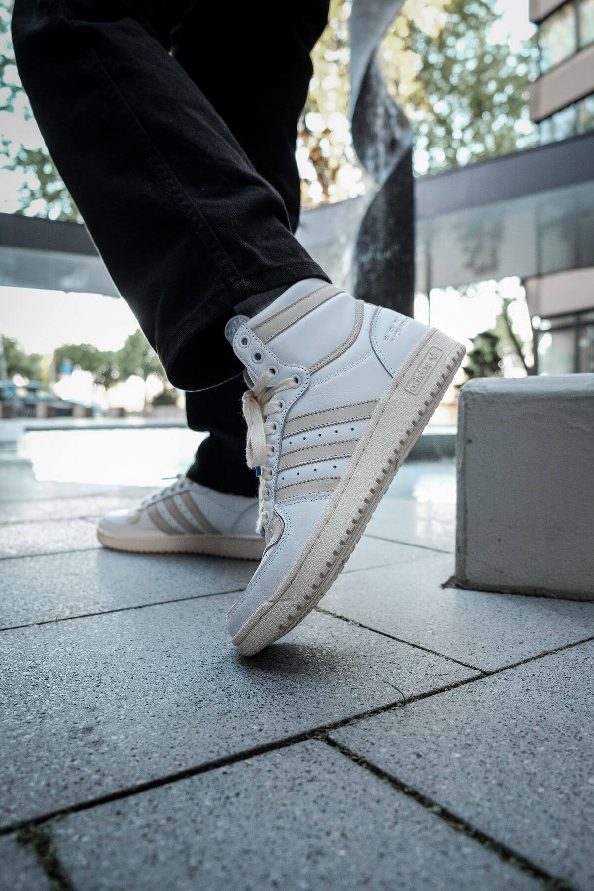 adidas top ten on feet foto
