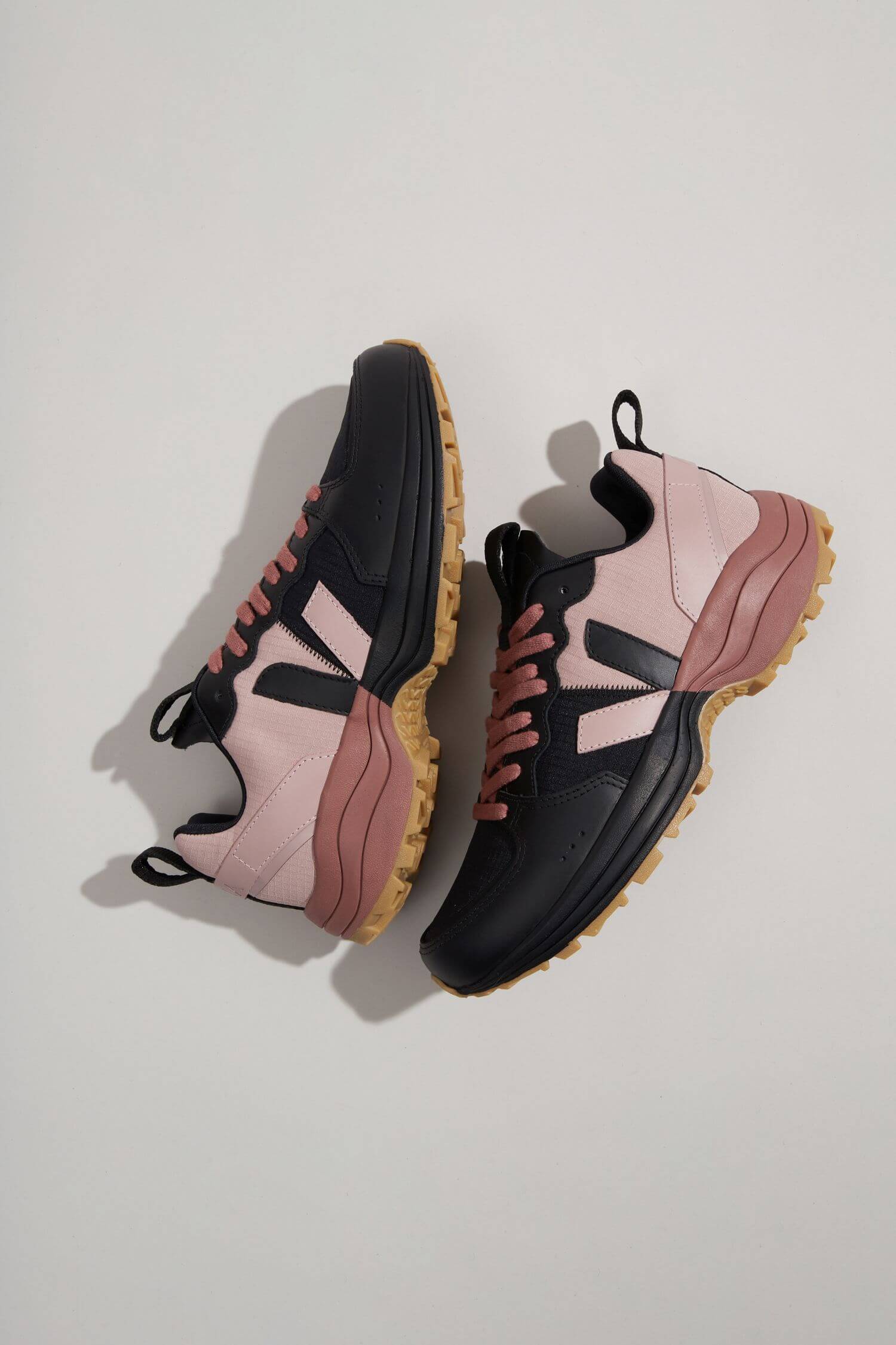 VEJA x Emir Shiro - Venturi Ripstop - black/rose - VT012744
