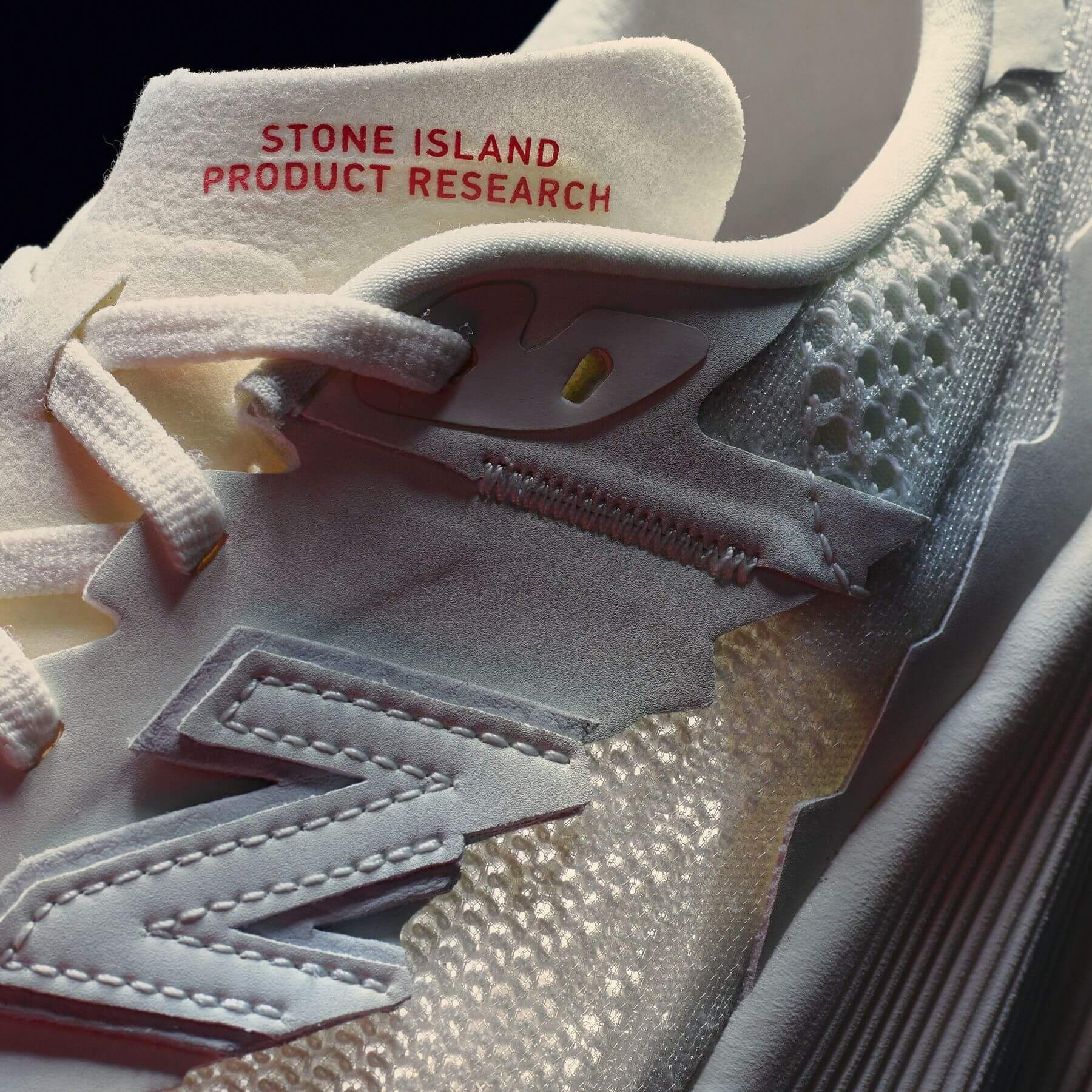 details of the New Balance Tokyo Design Studio x Stone Island FuelCell RC Elite v2 - angora/mars red - MSRCELTD