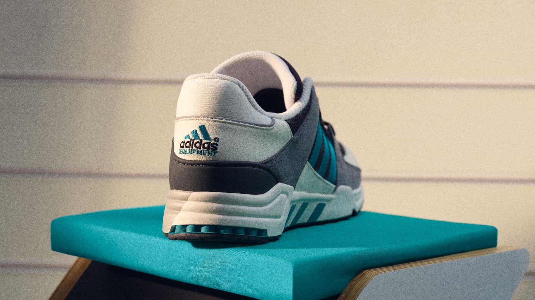 detail foto, fersenbereich , adidas eqt logo gestickt, adidas Equipment Running Support 93 / 2021