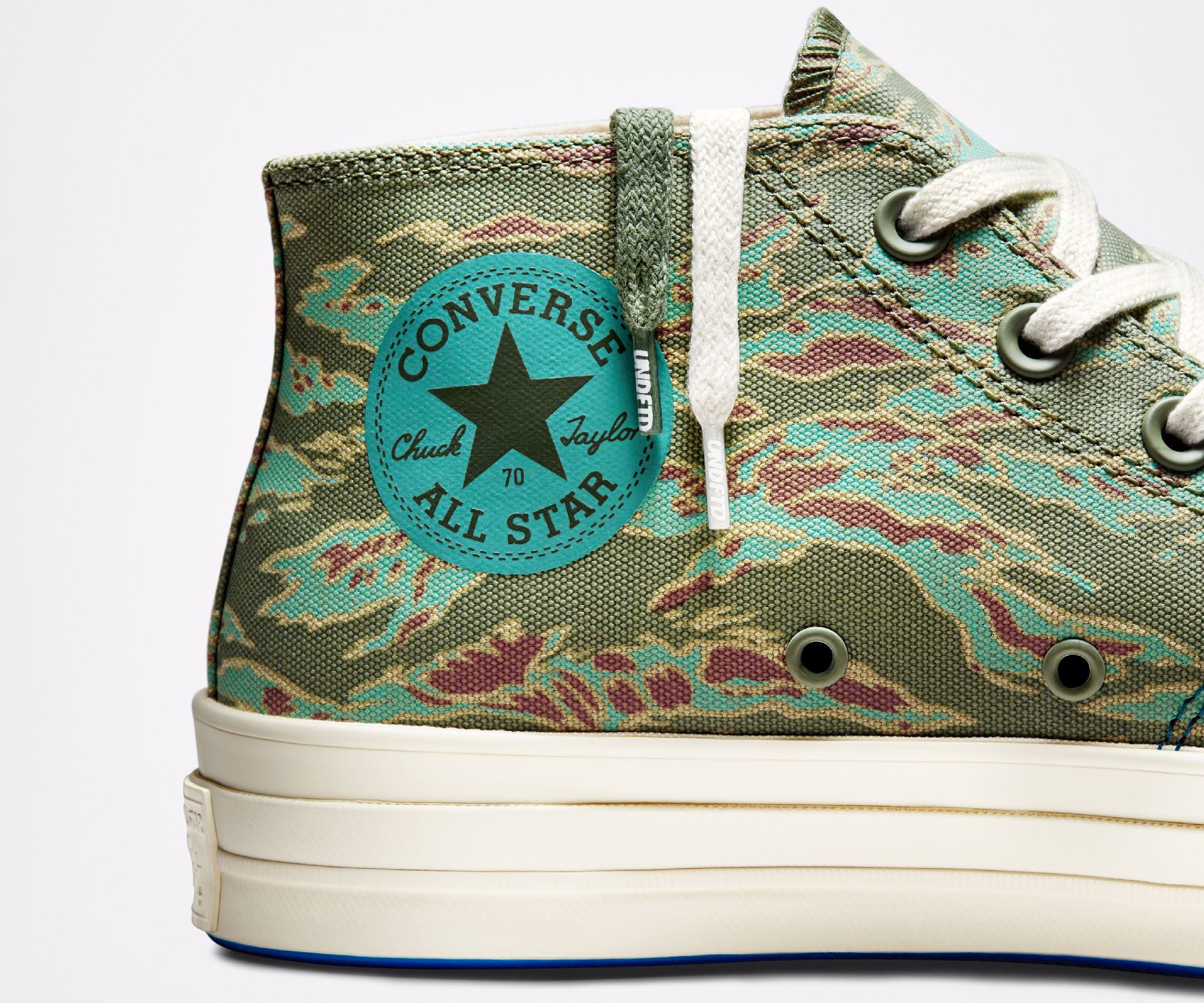 Converse x UNDEFEATED - Half Chuck 70 - sea spray/fossil/egret - 172397C