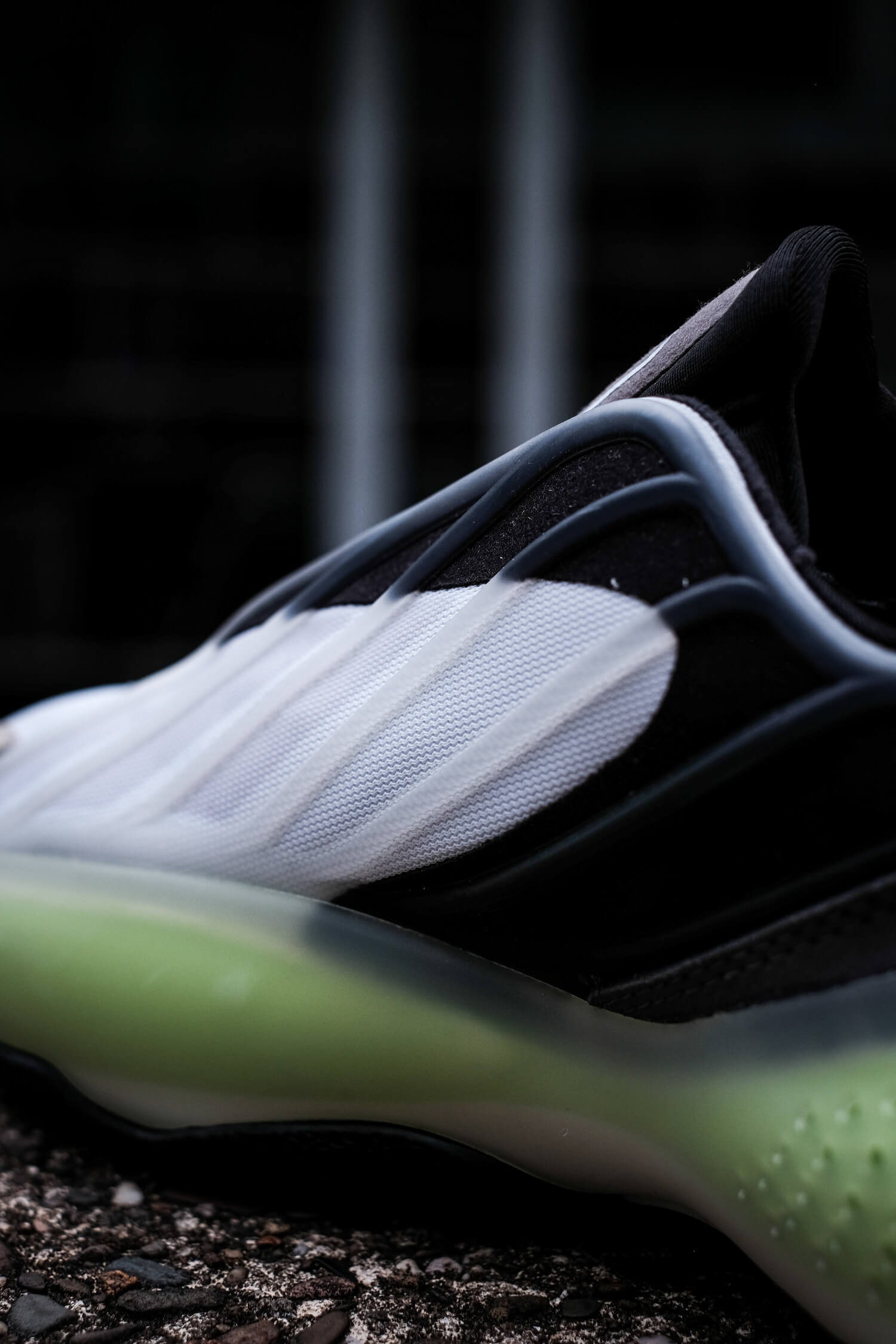 mid sole details: adidas - Ozrah - black/white/yellow - H04207