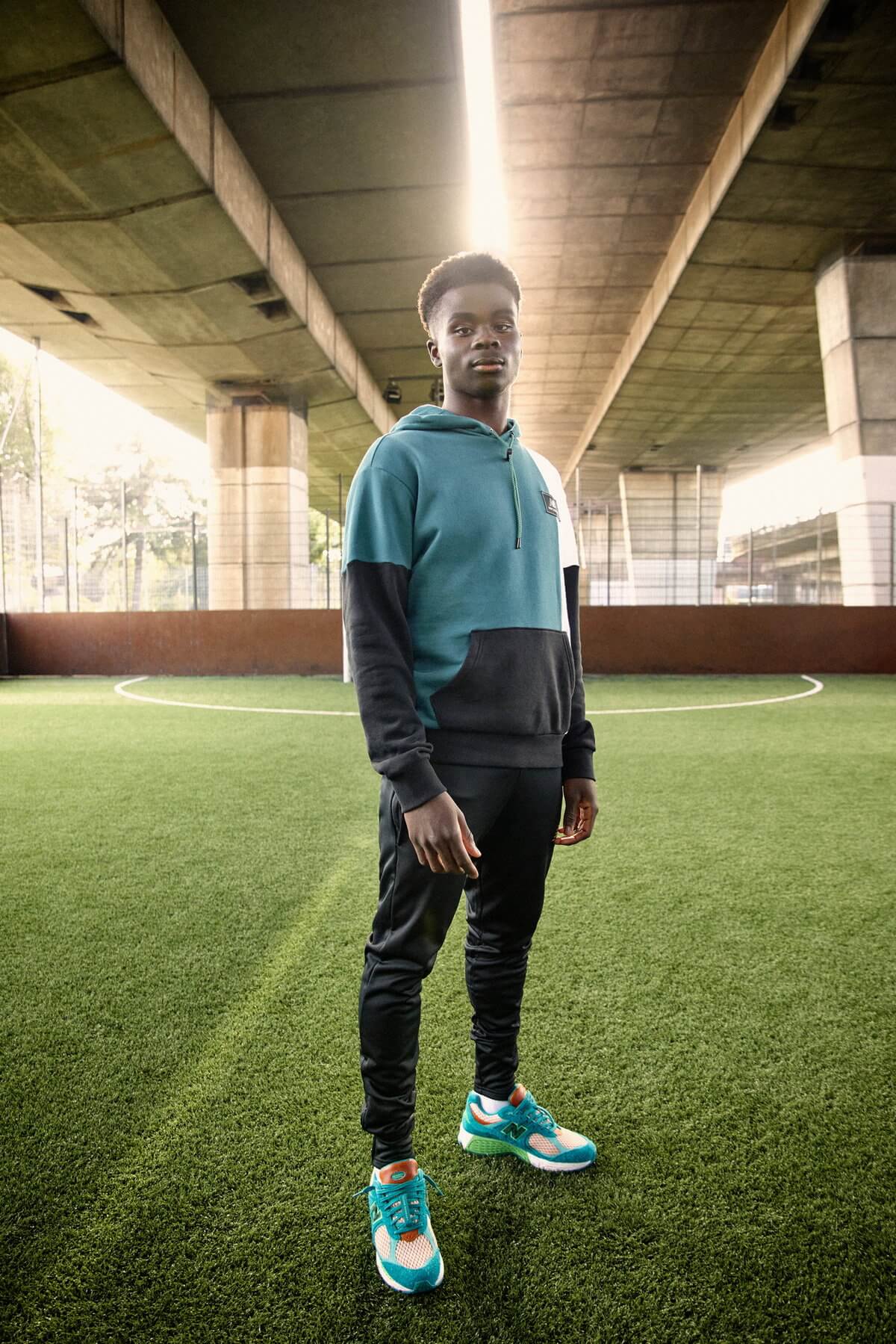 New Balance featured Bukayo Saka im Kampagnenfilm „Little Chilli“