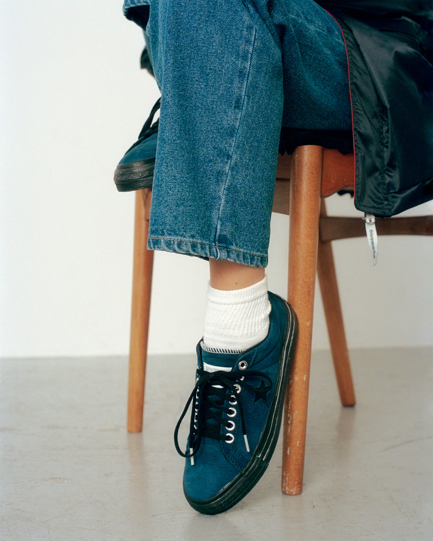 on feet - Converse x thisisneverthat - One Star - poseidon/black/poseidon - 172394C
