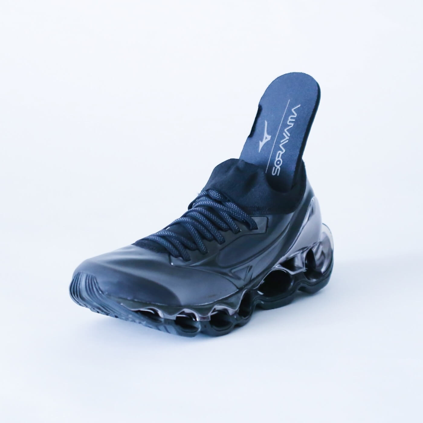 Mizuno x Hajime Sorayama Wave Prophecy 10 black/black/silver
