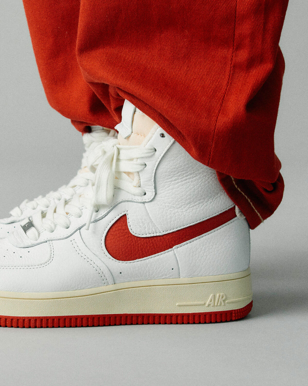 Nike - Wmns Air Force 1 "Sculpt" - summit white/gym red - DC3590-100