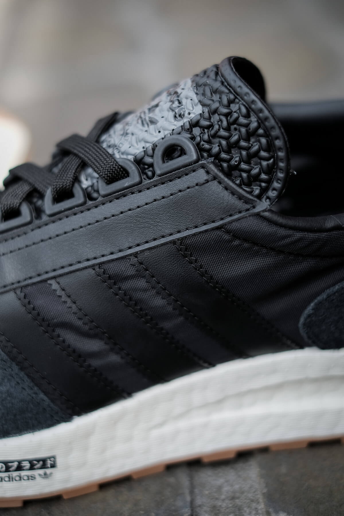 Retro structure tongue: adidas Originals - Retropy E5 - core black/core black/grey six - H03080
