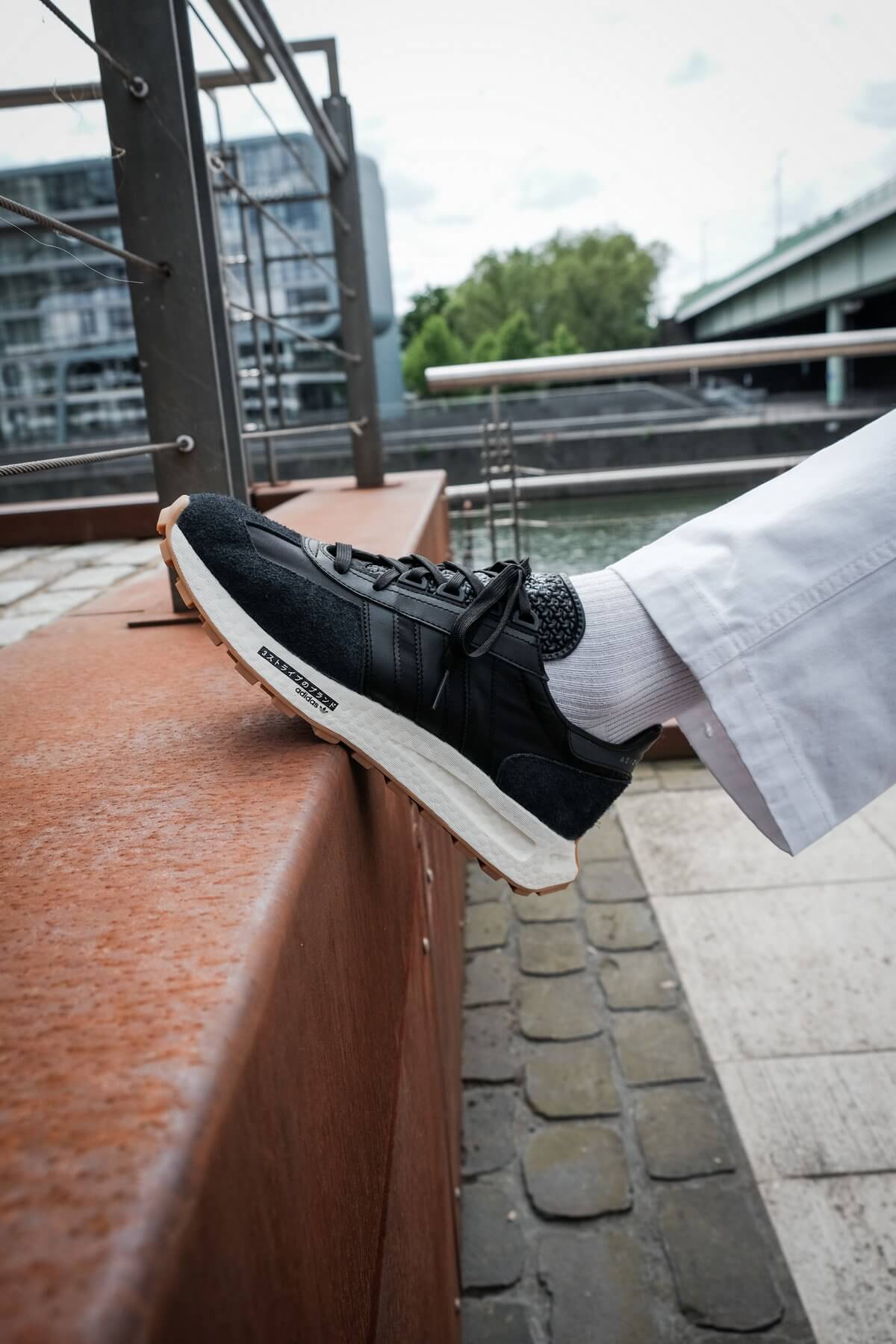 on feet: adidas Originals - Retropy E5 - core black/core black/grey six - H03080