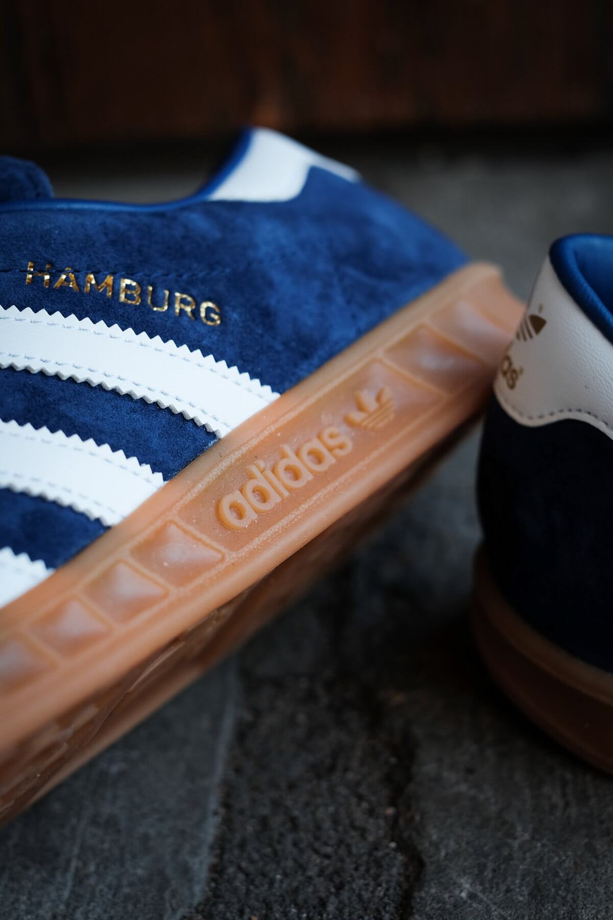 close up photo - adidas Originals - Hamburg - victory blue/footwear white/gum - H01786
