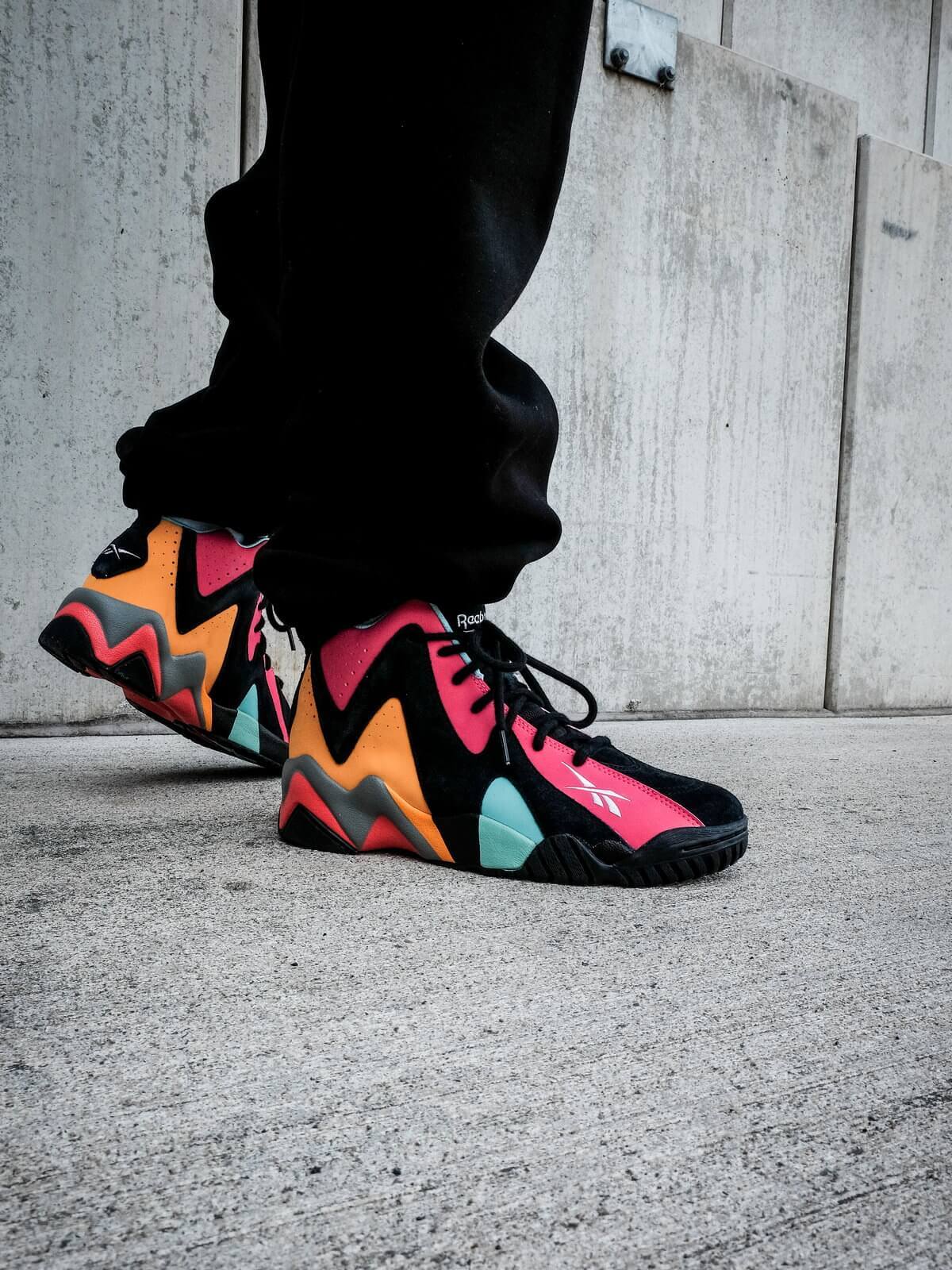 Reebok Kamikaze II „1996 NBA All-Star Game San Antonio“ black / pink / solar gold