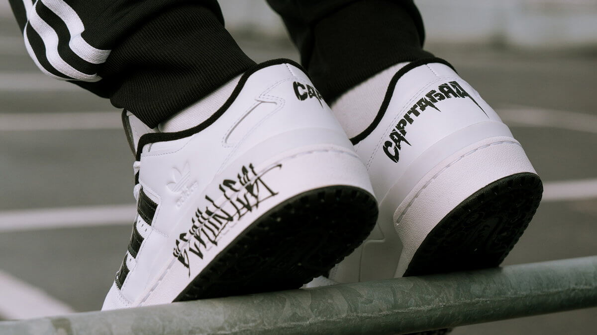 heel details- ferse des adidas x Capital Bra - Forum Low - "Bra Musik" - white/black