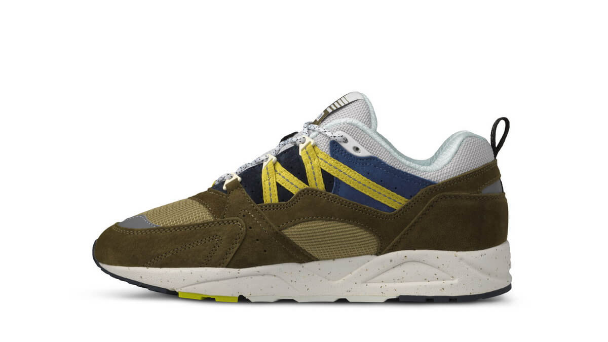 product shot side - Karhu - Fusion 2.0 - "Shinrin Yoku" - F804126 - Asparagus / Celadon Green