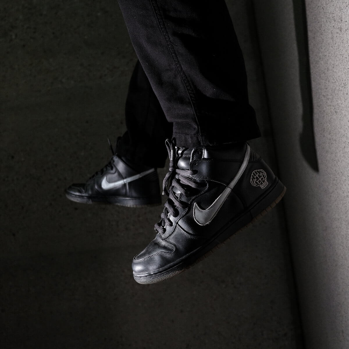 on feet - Nike x N.E.R.D - Dunk Hi - Artist Series - black/metallic silver/varsity red - 308418-001