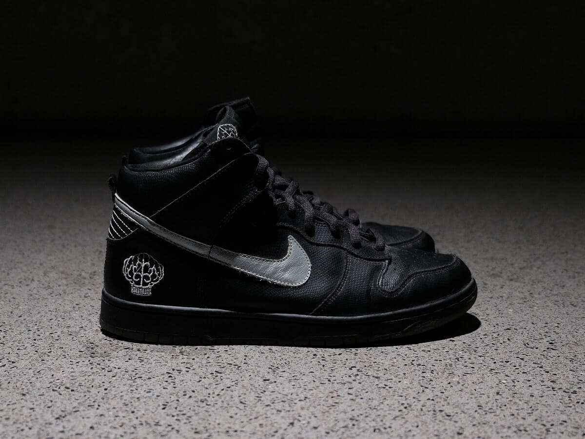 Nike x N.E.R.D (NERD / N*E*R*D) - Dunk Hi - Artist Series - black/metallic silver/varsity red - 308418-001