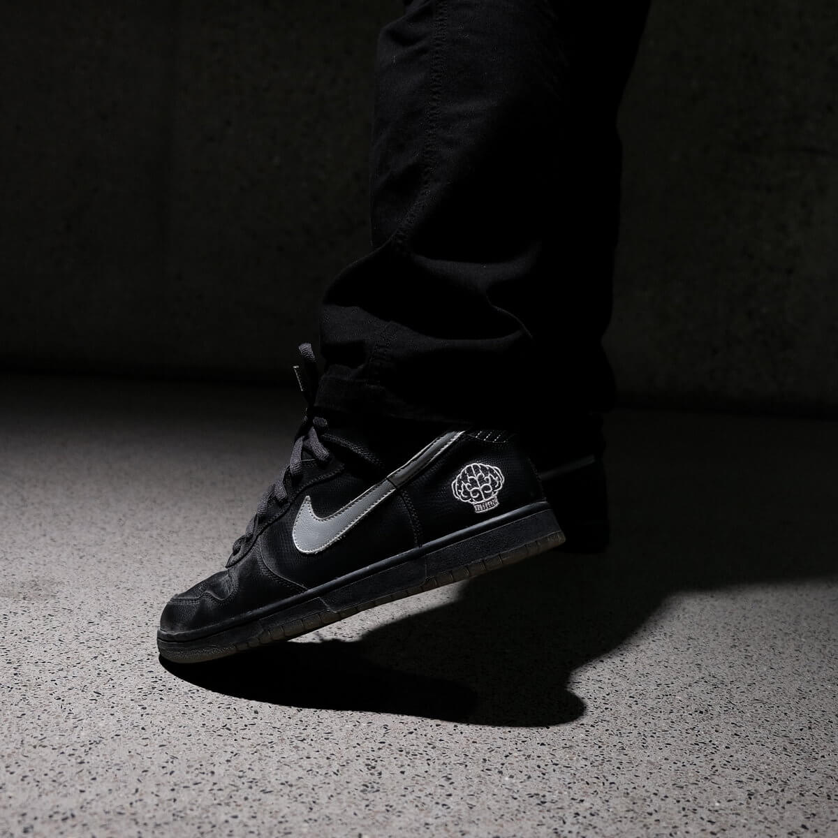 on feet - Nike x N.E.R.D - Dunk Hi - Artist Series - black/metallic silver/varsity red - 308418-001