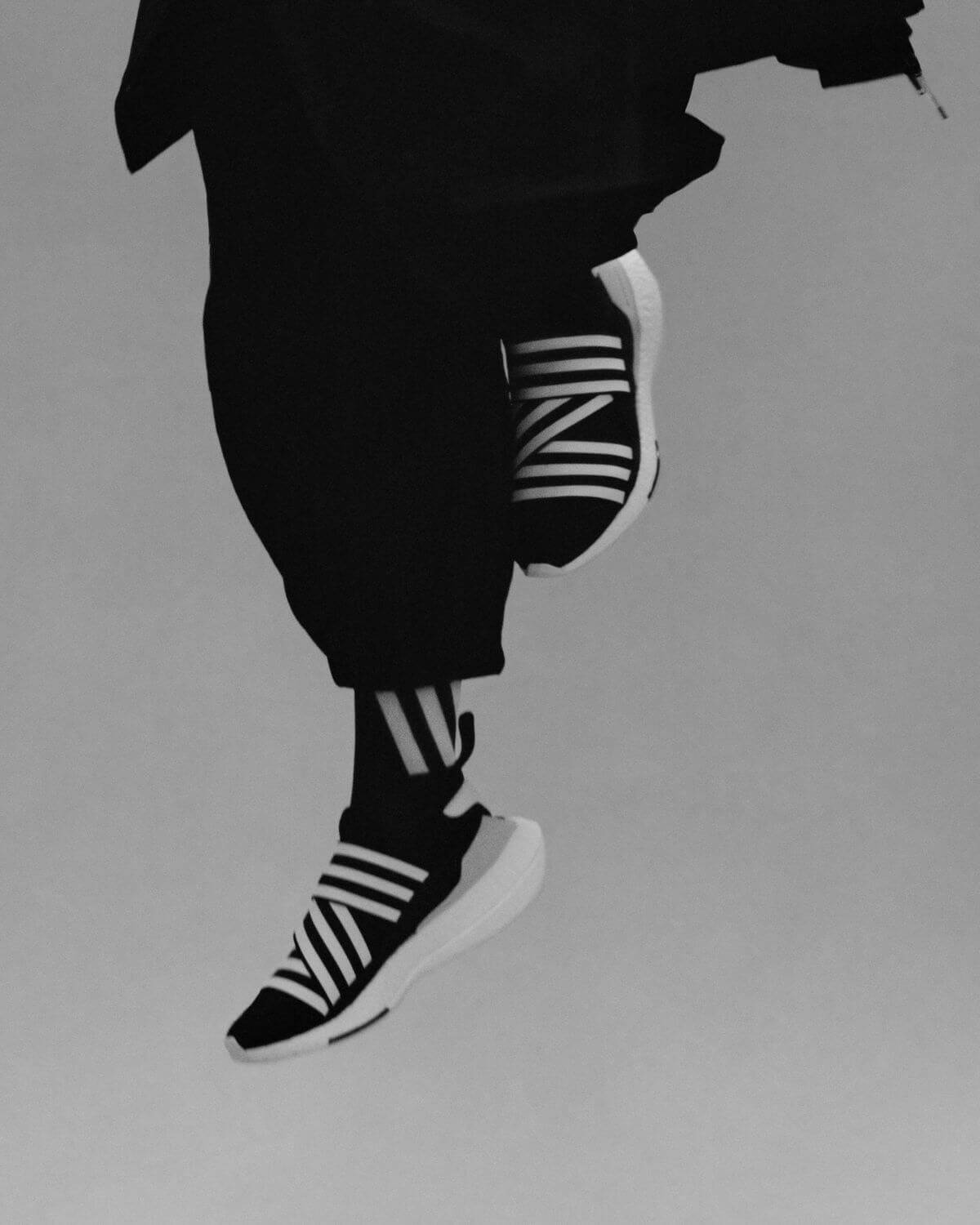 on feet - adidas Y-3 - UltraBOOST 22 - black/core white/chalk - GX1079