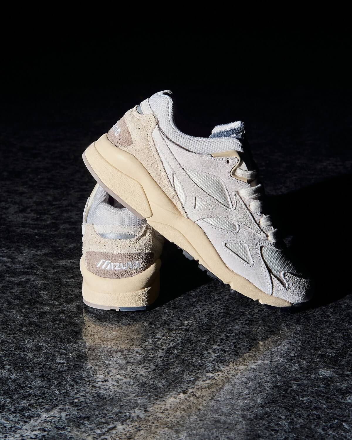 Mizuno SportStyle - Sky Medal Premium - White Sand / White / Turbulence - D1GA217102