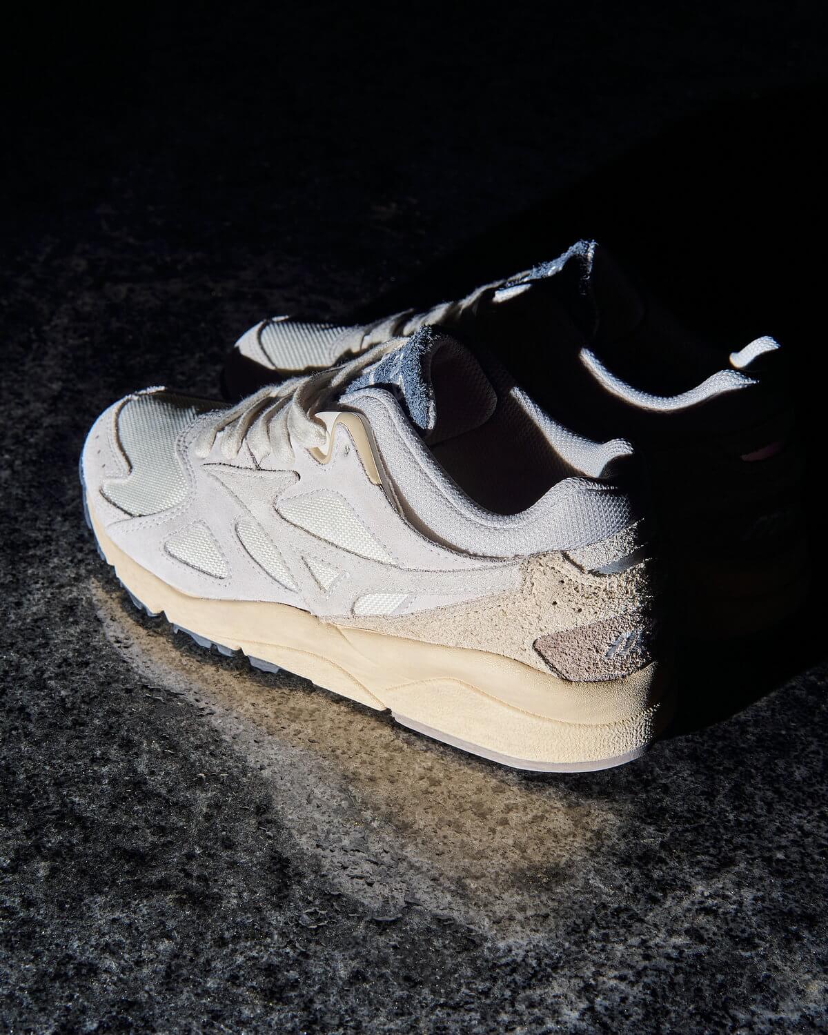 Mizuno SportStyle - Sky Medal Premium - White Sand / White / Turbulence - D1GA217102