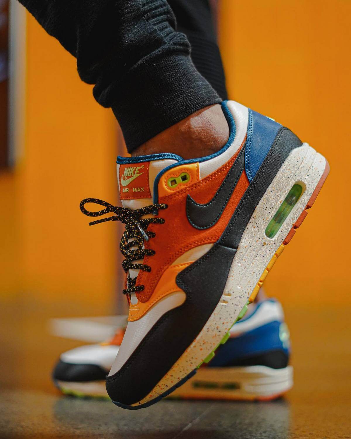 Nike Air Max 1 „Multi Mix“ white / black – rust – blue