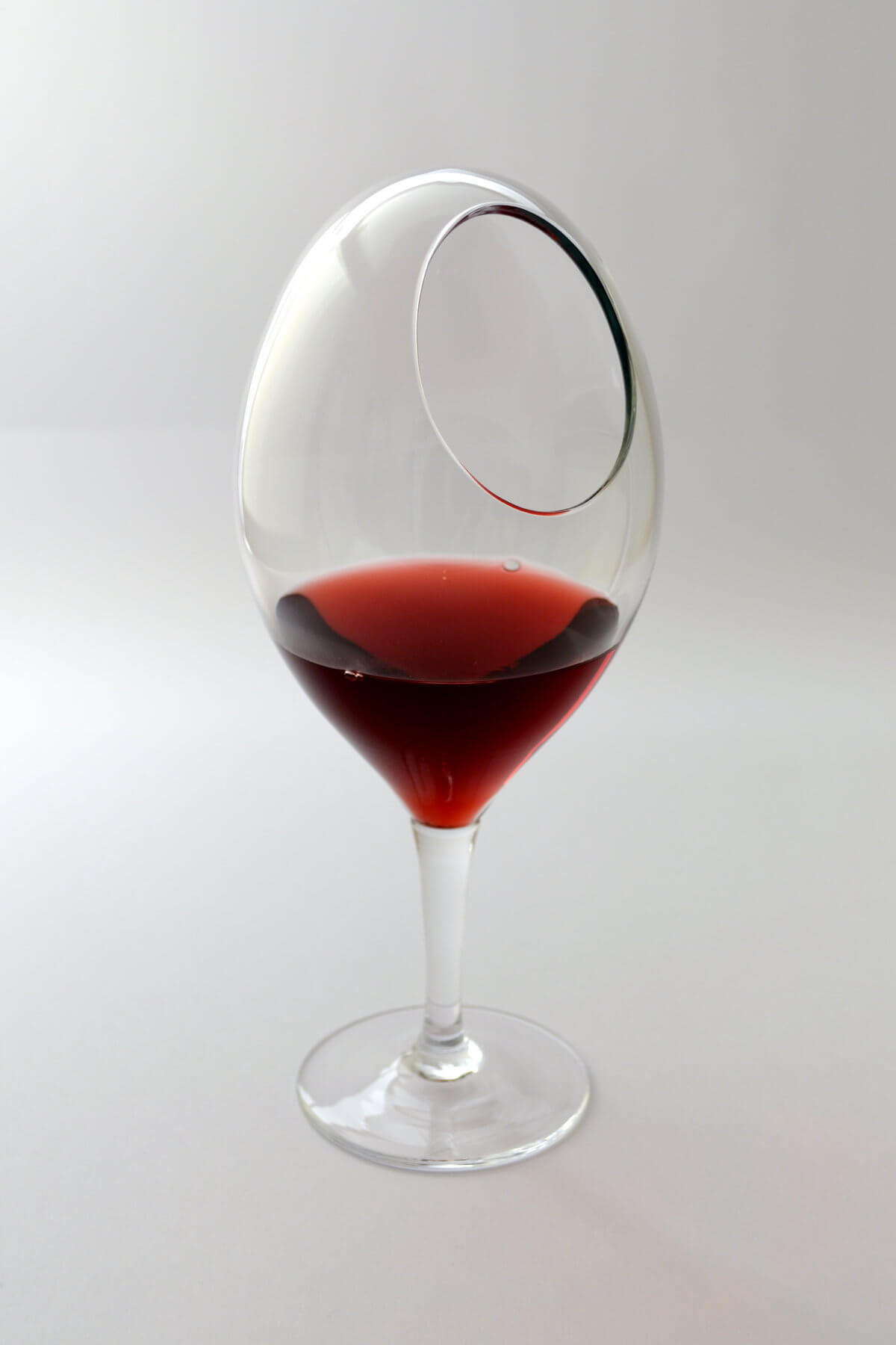 Uncomfortable Wine Glass - Katerina Kamprant - The Uncomfortable - 2015