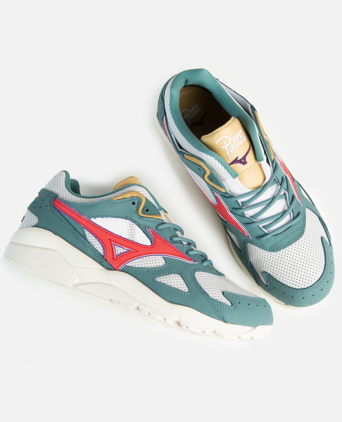 product - Mizuno x Patta Sky Medal - Ivory / Red / Green - D1GD211902
