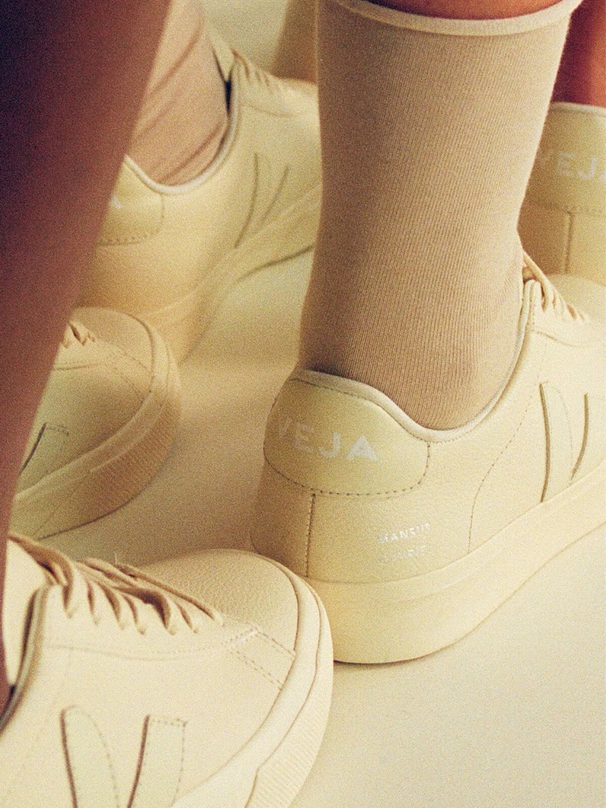VEJA x MANSUR GAVRIEL - CAMPO - CREMA - CP0502868A