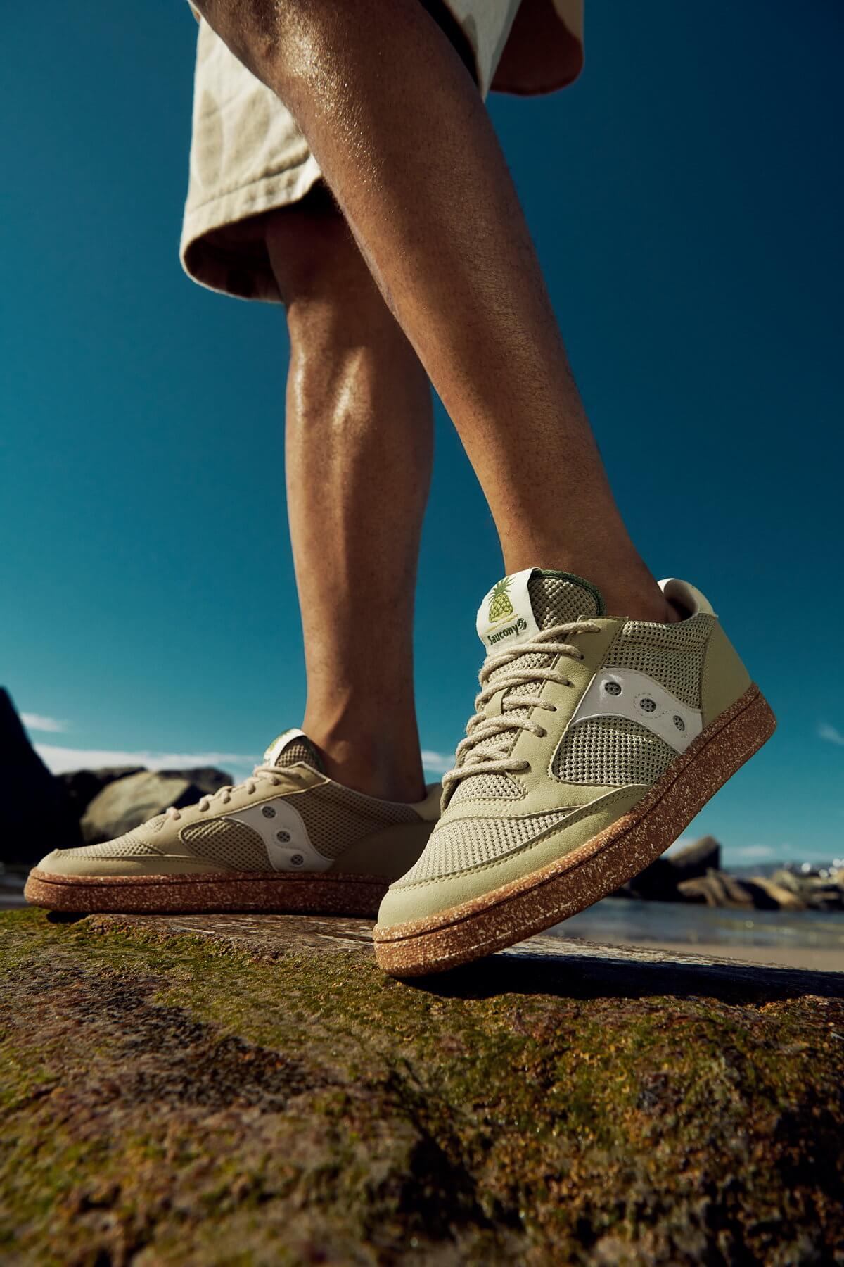 Saucony Jazz Court RFG „Earth Day“ beige / brown