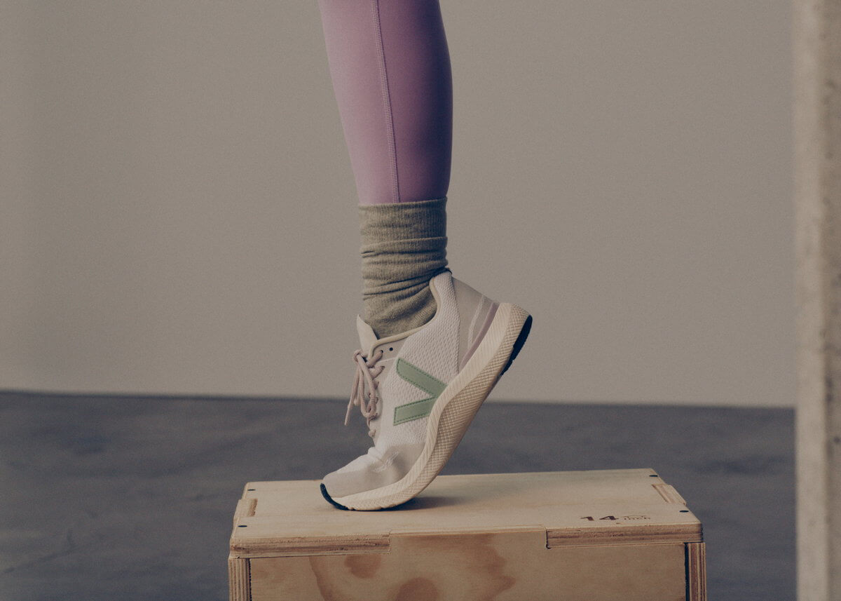 on feet photo VEJA - Impala - eggshell/matcha