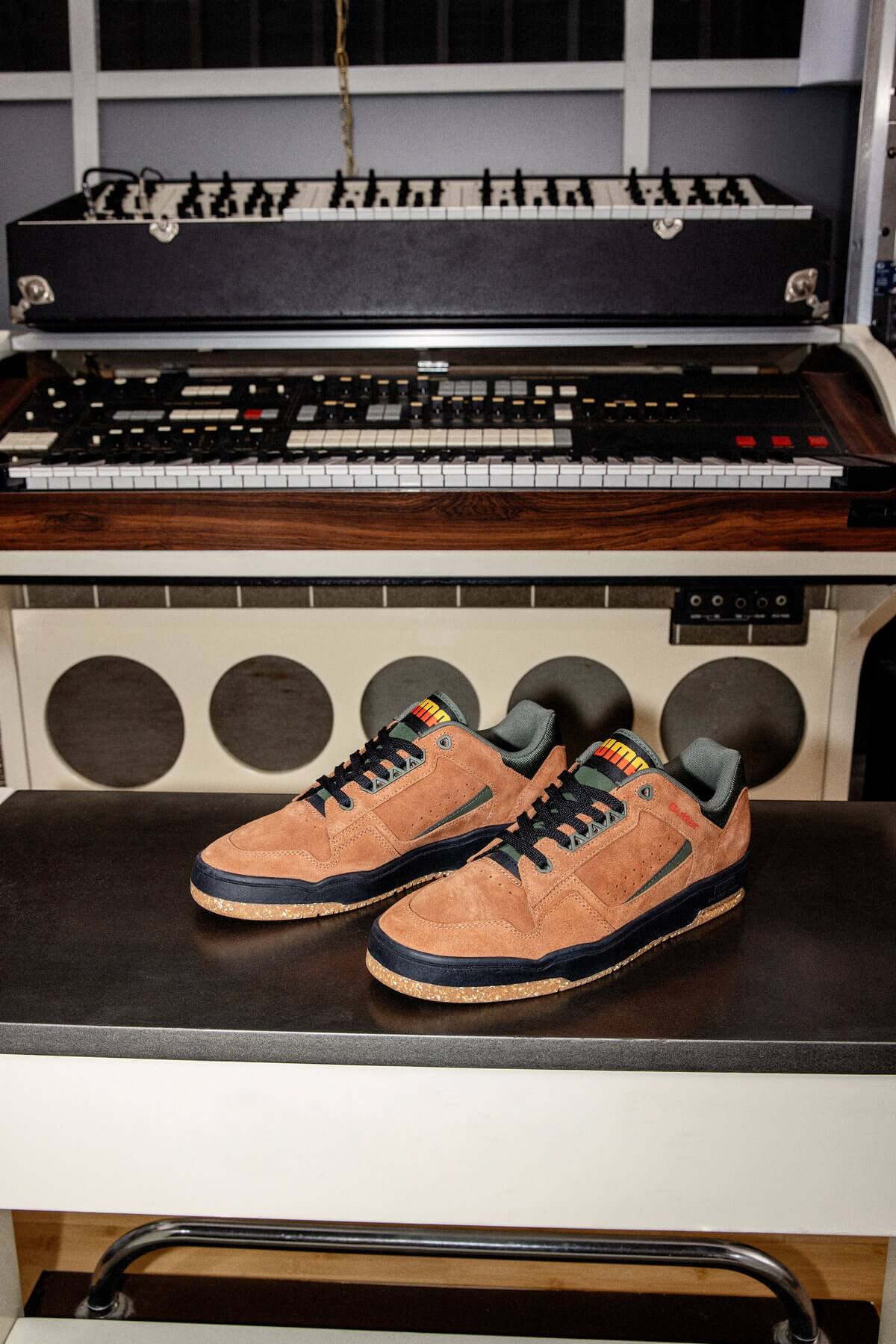 Puma x Butter Goods Slipstream Lo SD - Mocha Bisque-Puma Black-Thyme - 384211-01