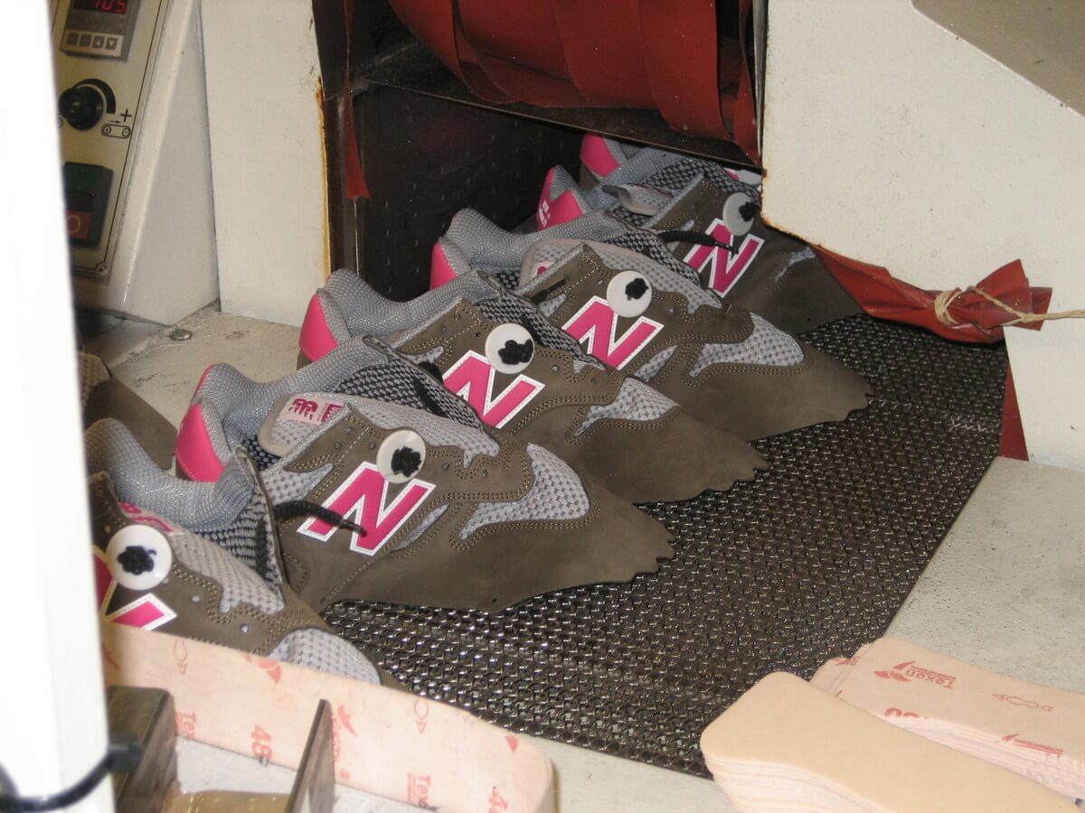 rearviewmirror Special: New Balance Flimby Factory Visit 2009