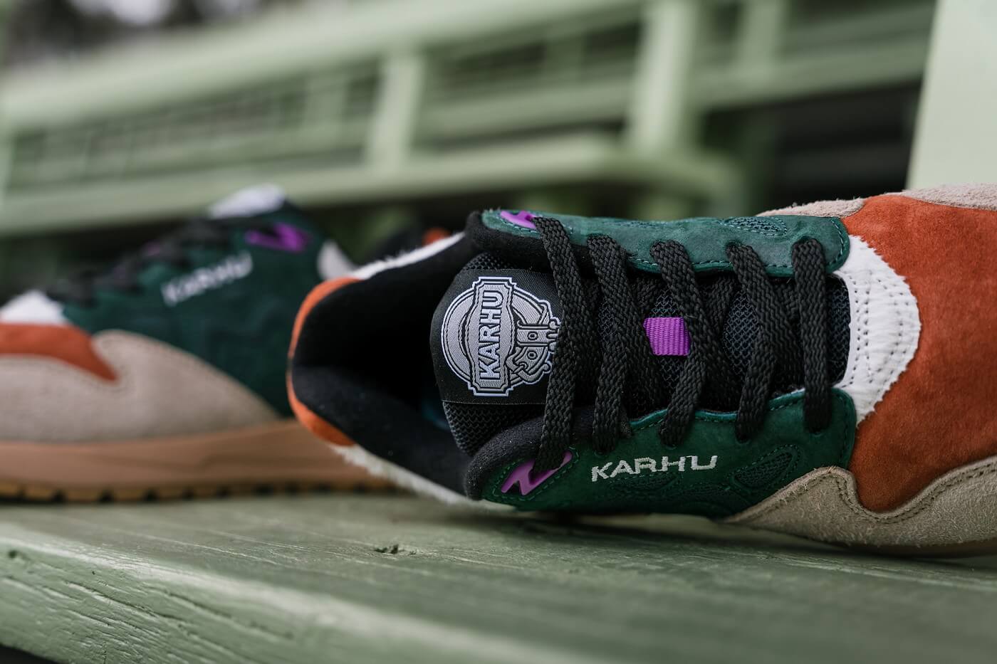 Karhu x HANON Legacy 96 „Highland Games“ smoke gray / trekking green