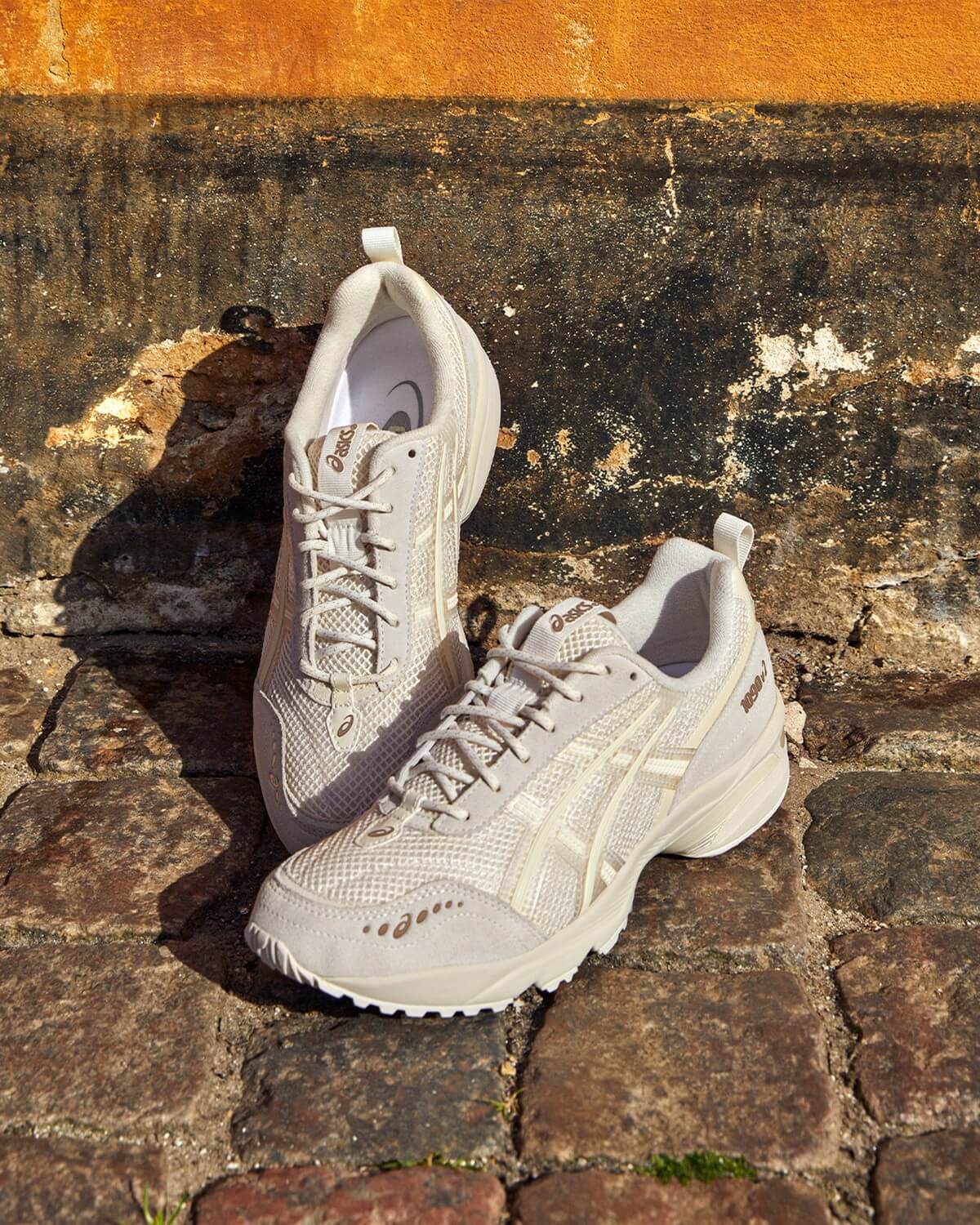 ASICS SportStyle GEL-1090v2 - Cream/Cream - 1203A224-100