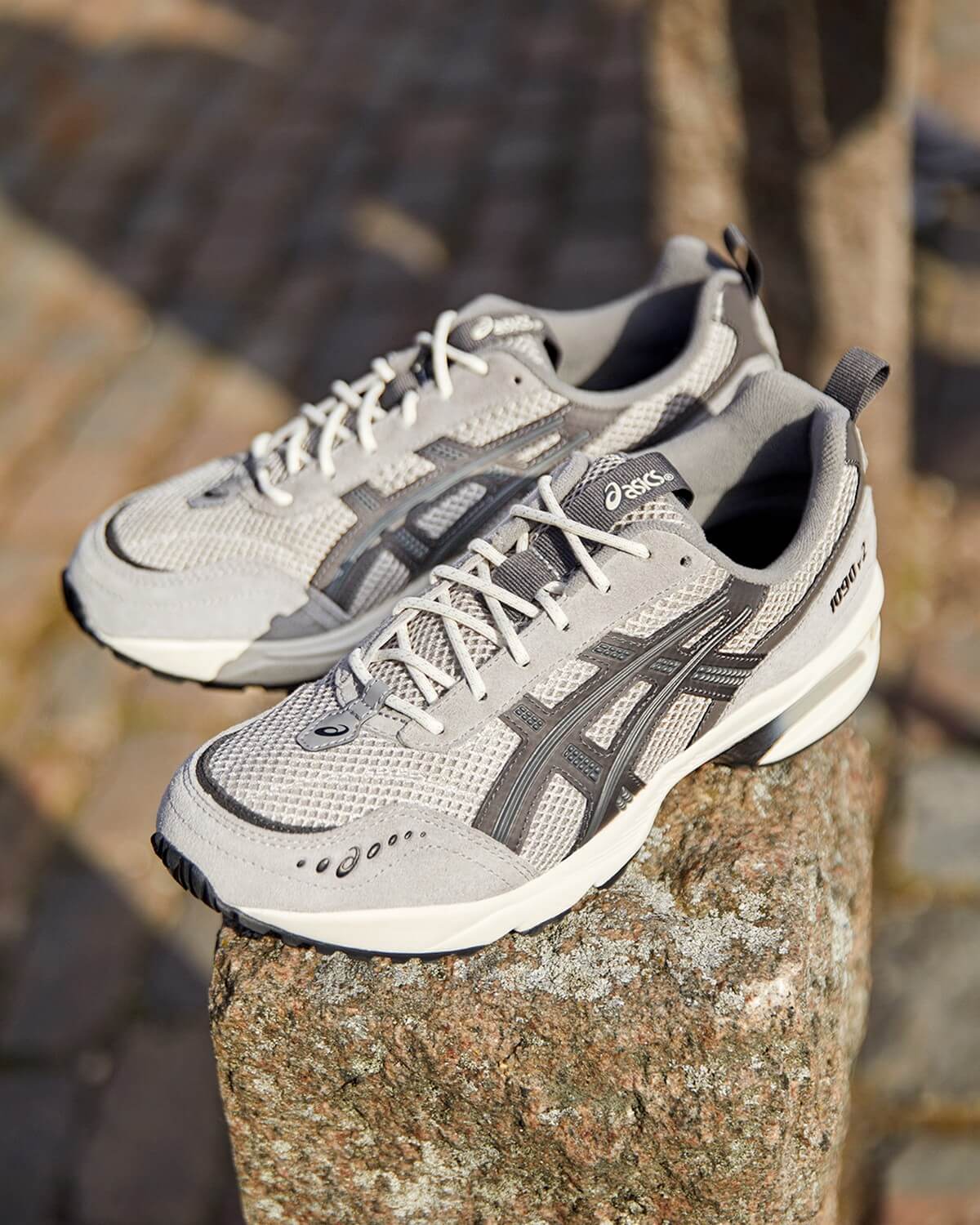 ASICS SportStyle GEL-1090v2 - Oyster Grey/Clay Grey - 1203A224-020